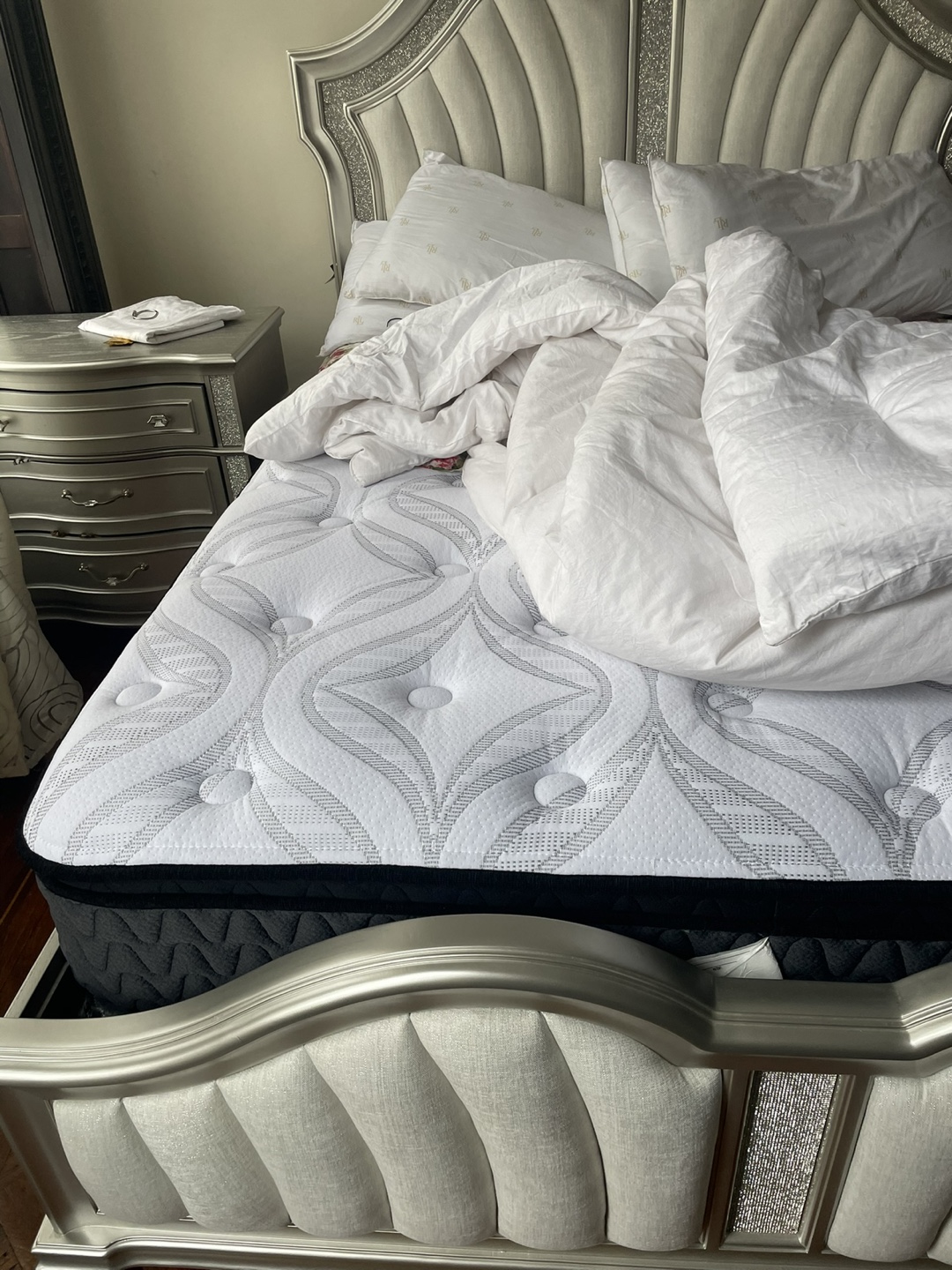 Queen size bed set - photo 2