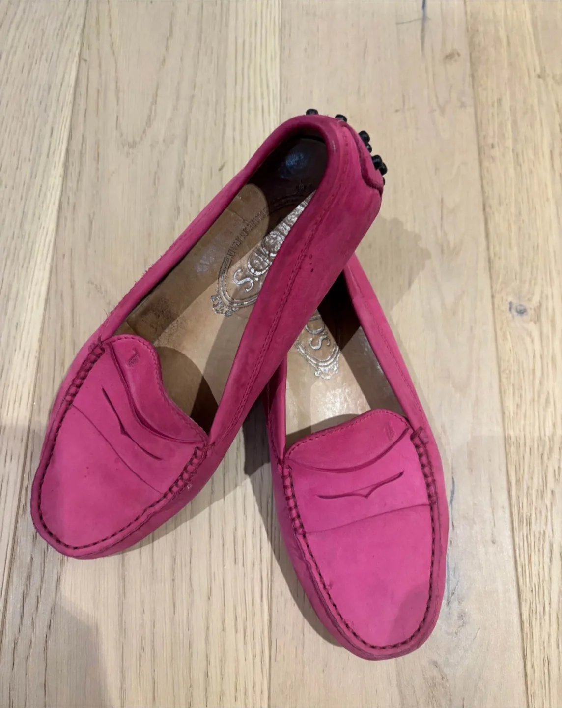 Tod's Pink Leather Driving Shoes image indicator(2)