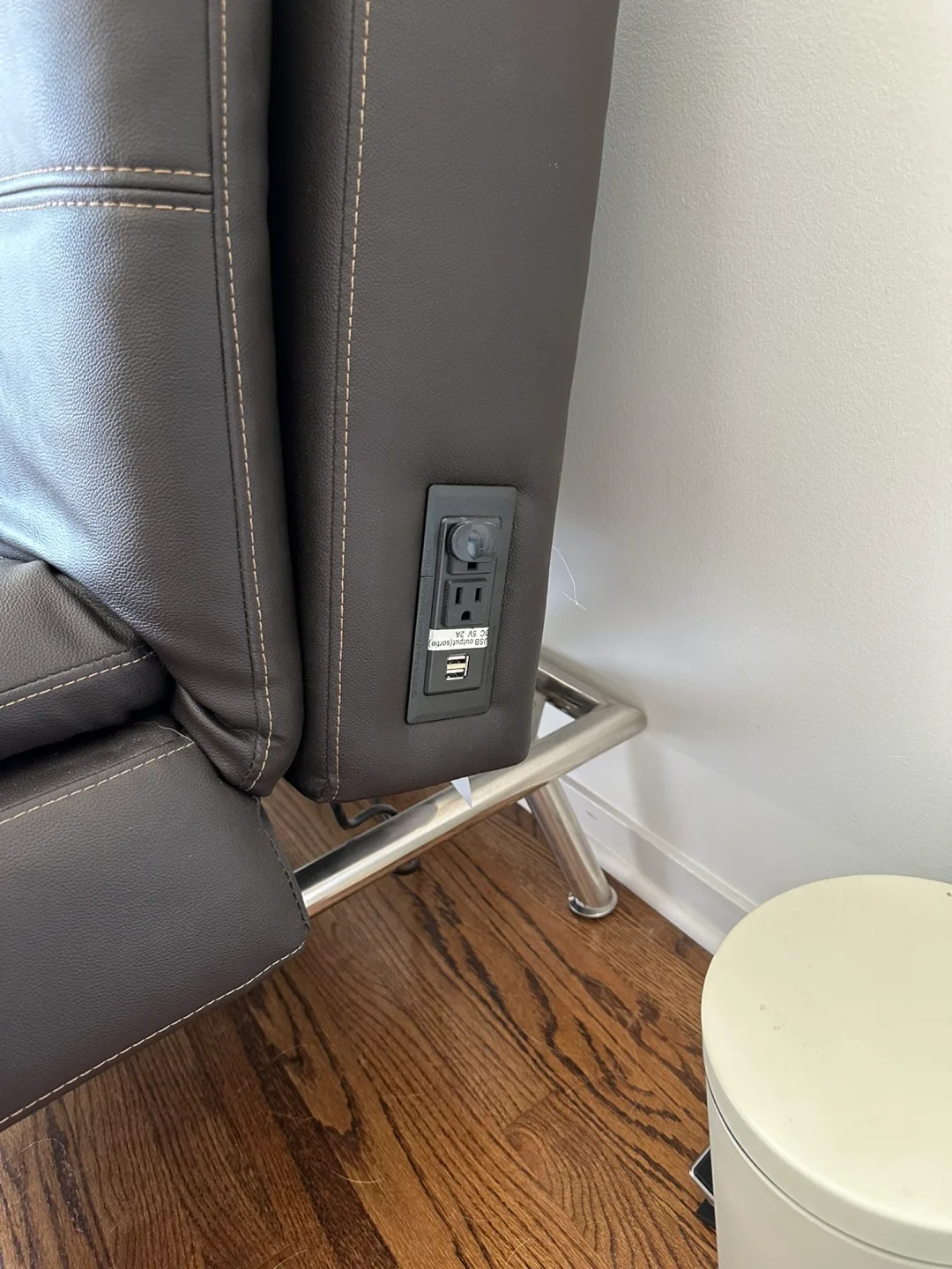 Leather Sofa Bed: Ravenna Relax-A-Lounger Euro Lounger image indicator(3)