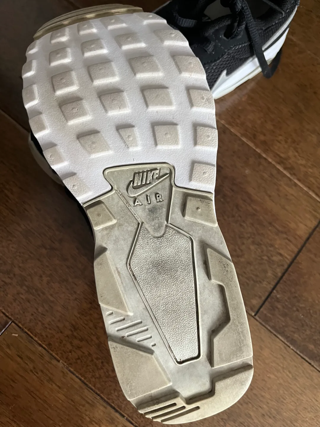 Nike Air Sneakers - Black and White size 7 image indicator(4)