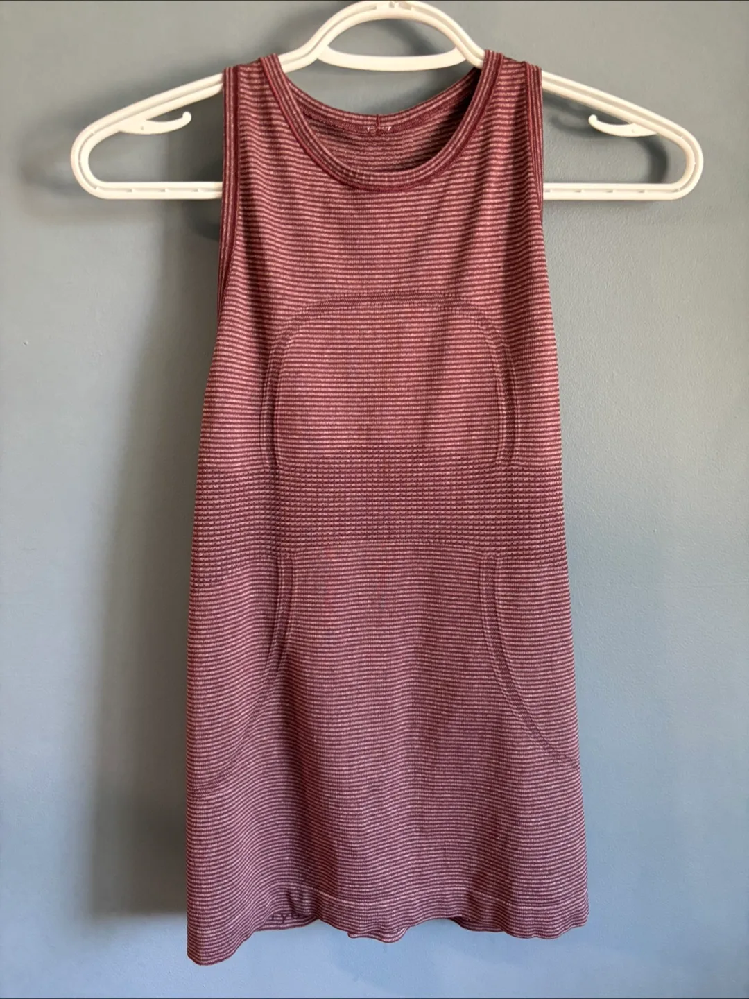 Lululemon Tank Top maroon colour fits size 6/8 thumbnail