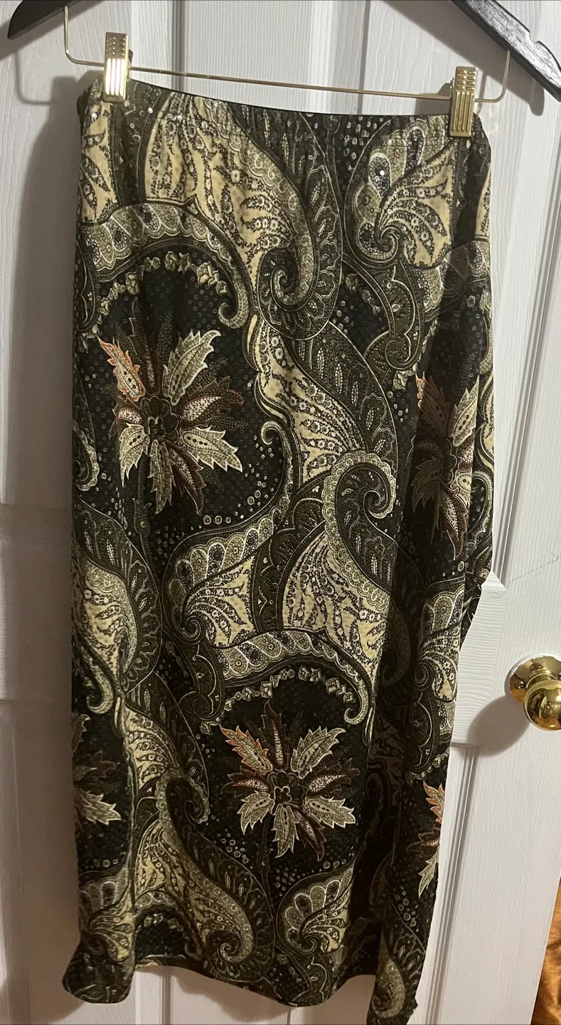 Paisley Print Top and skirt set size 18/20 image indicator(7)