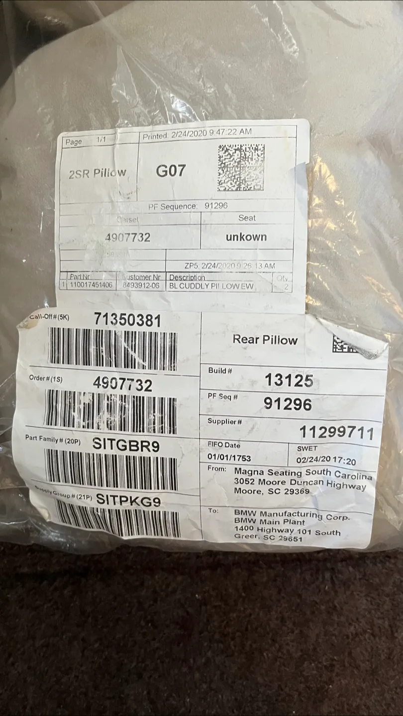 OEM BMW G01/G05/G07 X3/X5/X7 Seat Pillows - BNIB image indicator(6)