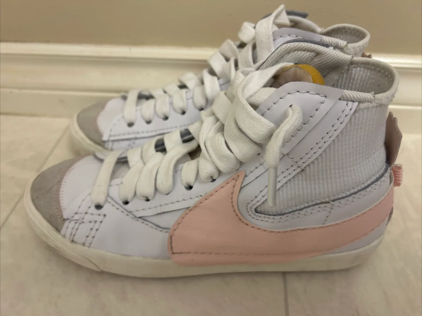 Nike Blazer Mid '77, Size 8.5 US thumbnail