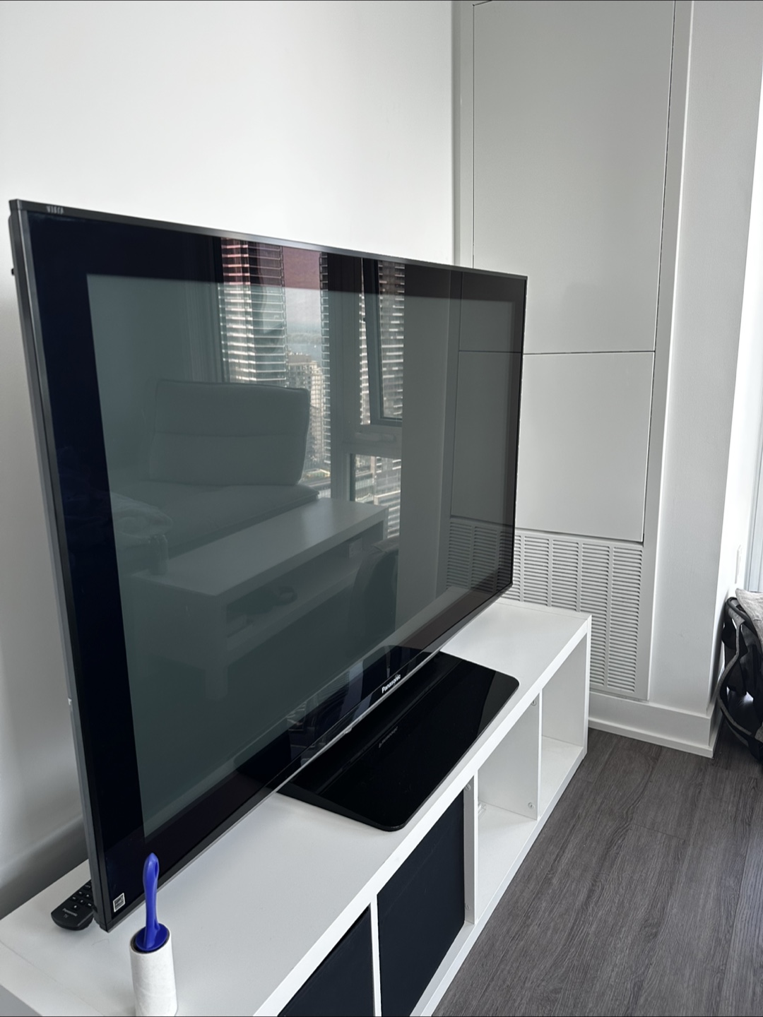 TV Panasonic TC-P54V10 54" Plasma HDTV