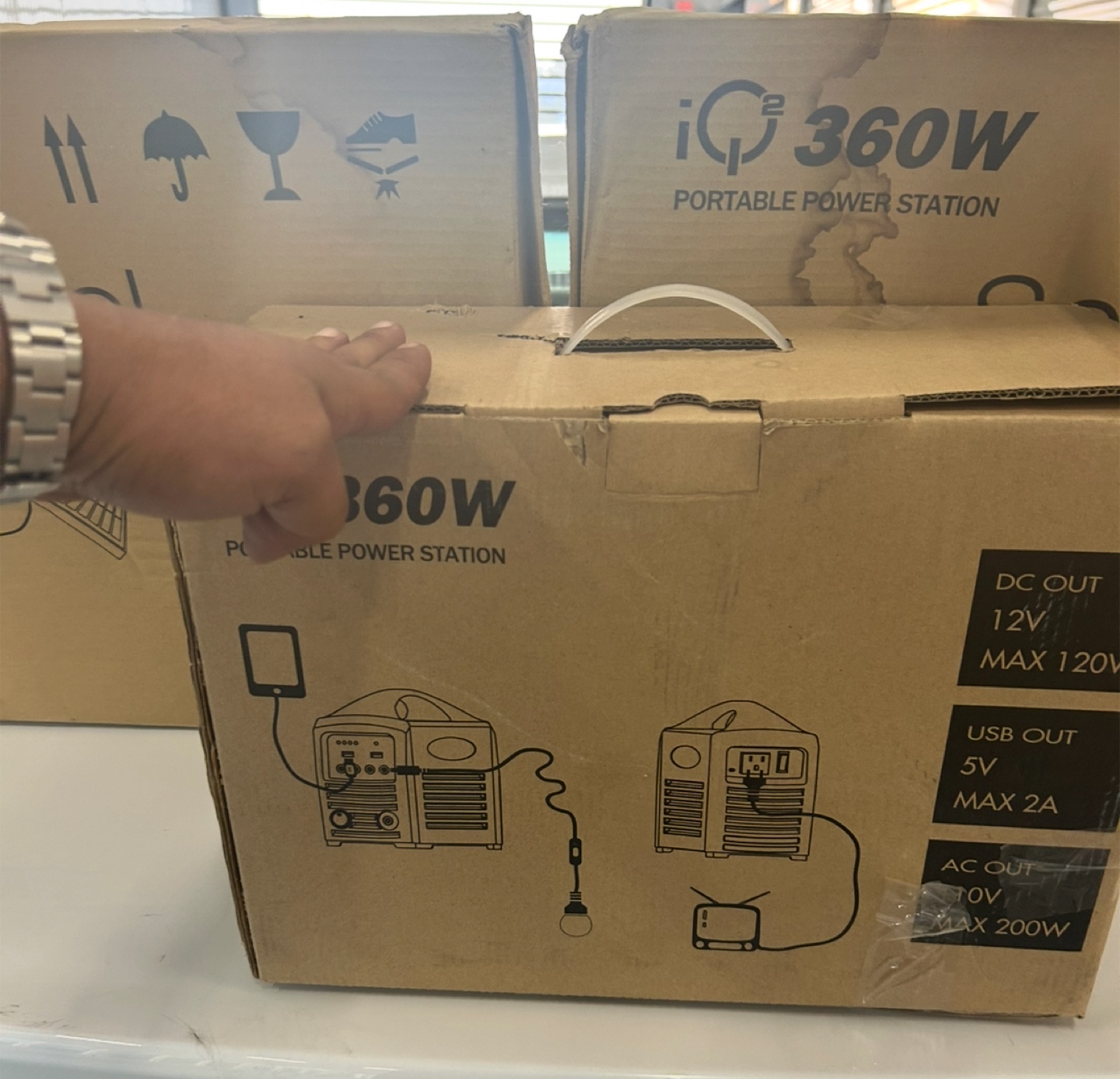 iQ2 360W Portable Power Station with 2 solar panels - photo 3