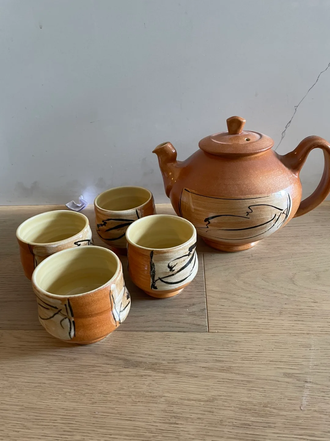 Ceramic Tea Set - Teapot & 4 Cups thumbnail