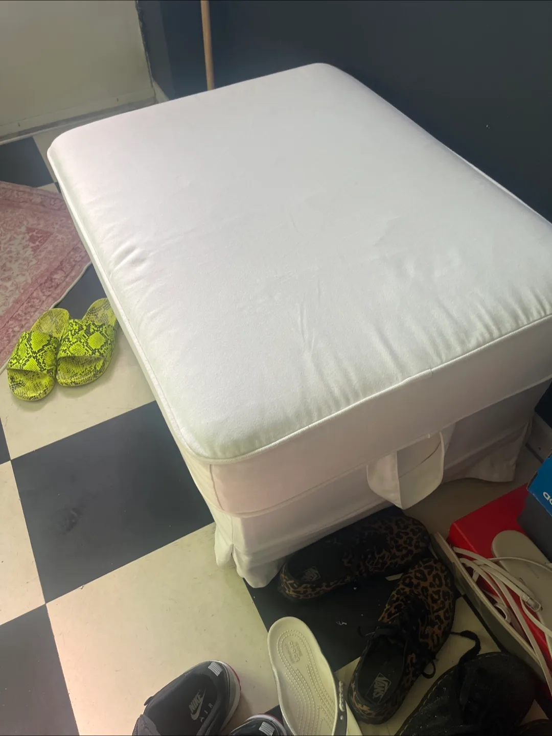 White Storage Ottoman image indicator(3)