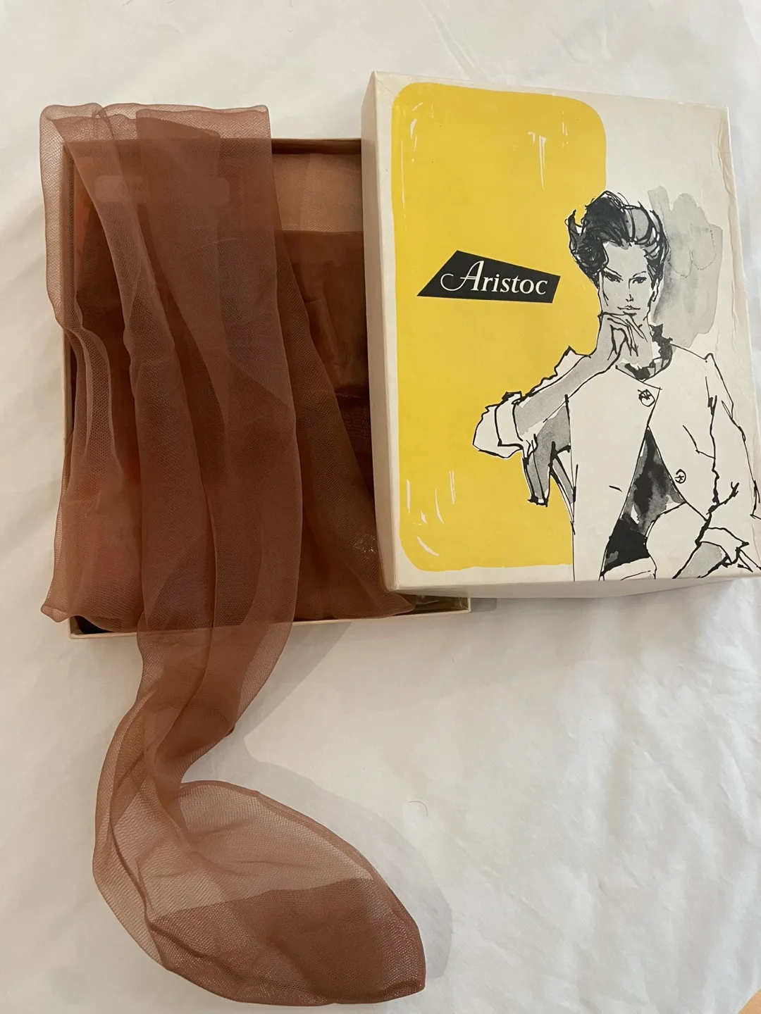Aristoc Nylon Stockings - Vintage Brown thumbnail