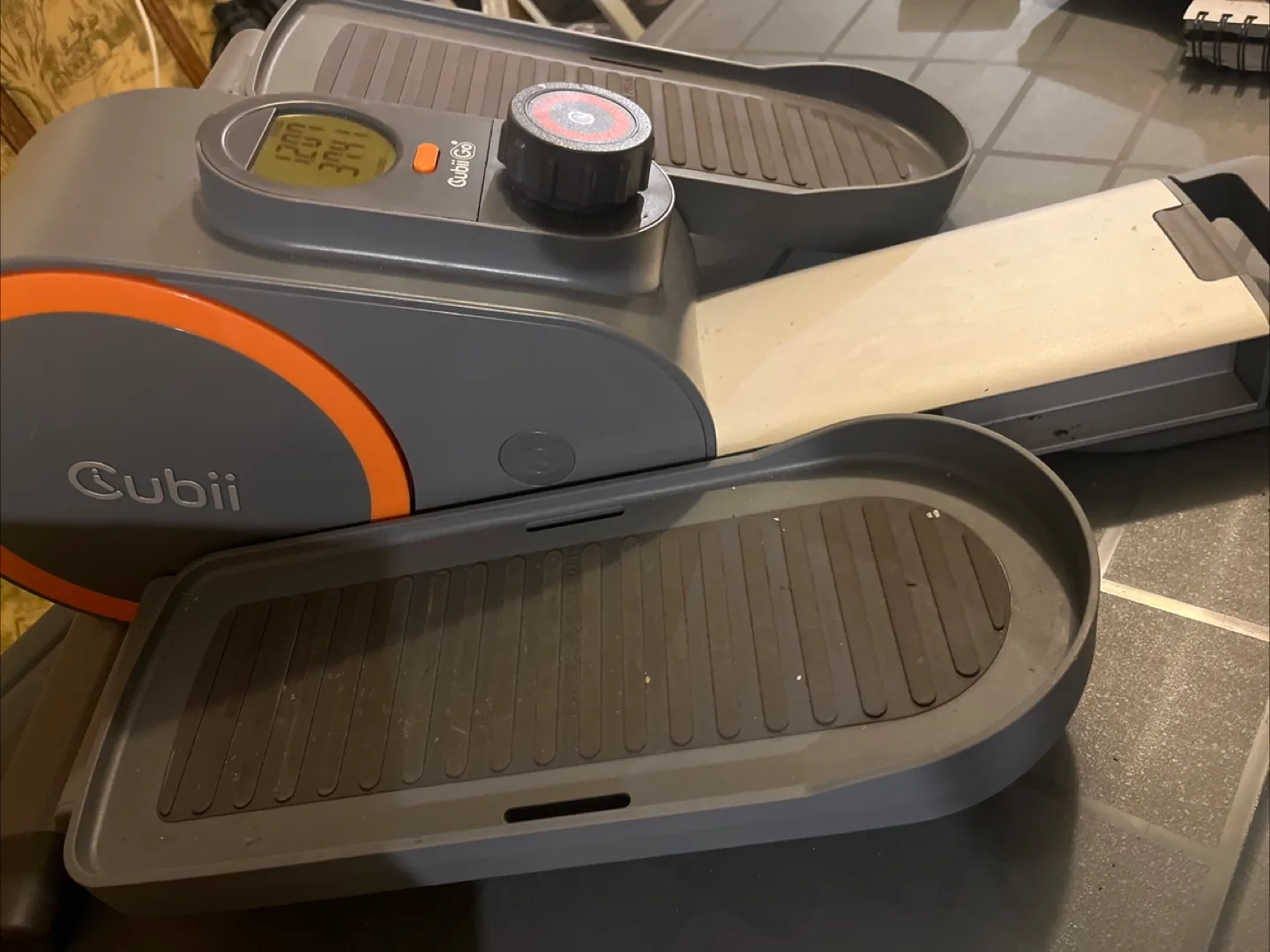 Cubii Jr. Under Desk Elliptical image indicator(7)