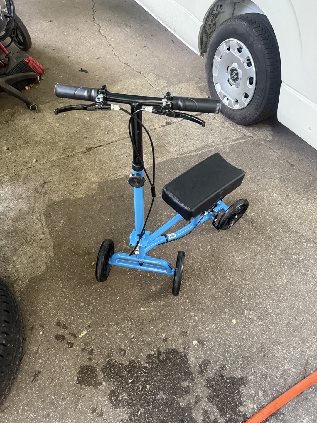 Blue Knee Walker Scooter - photo 4