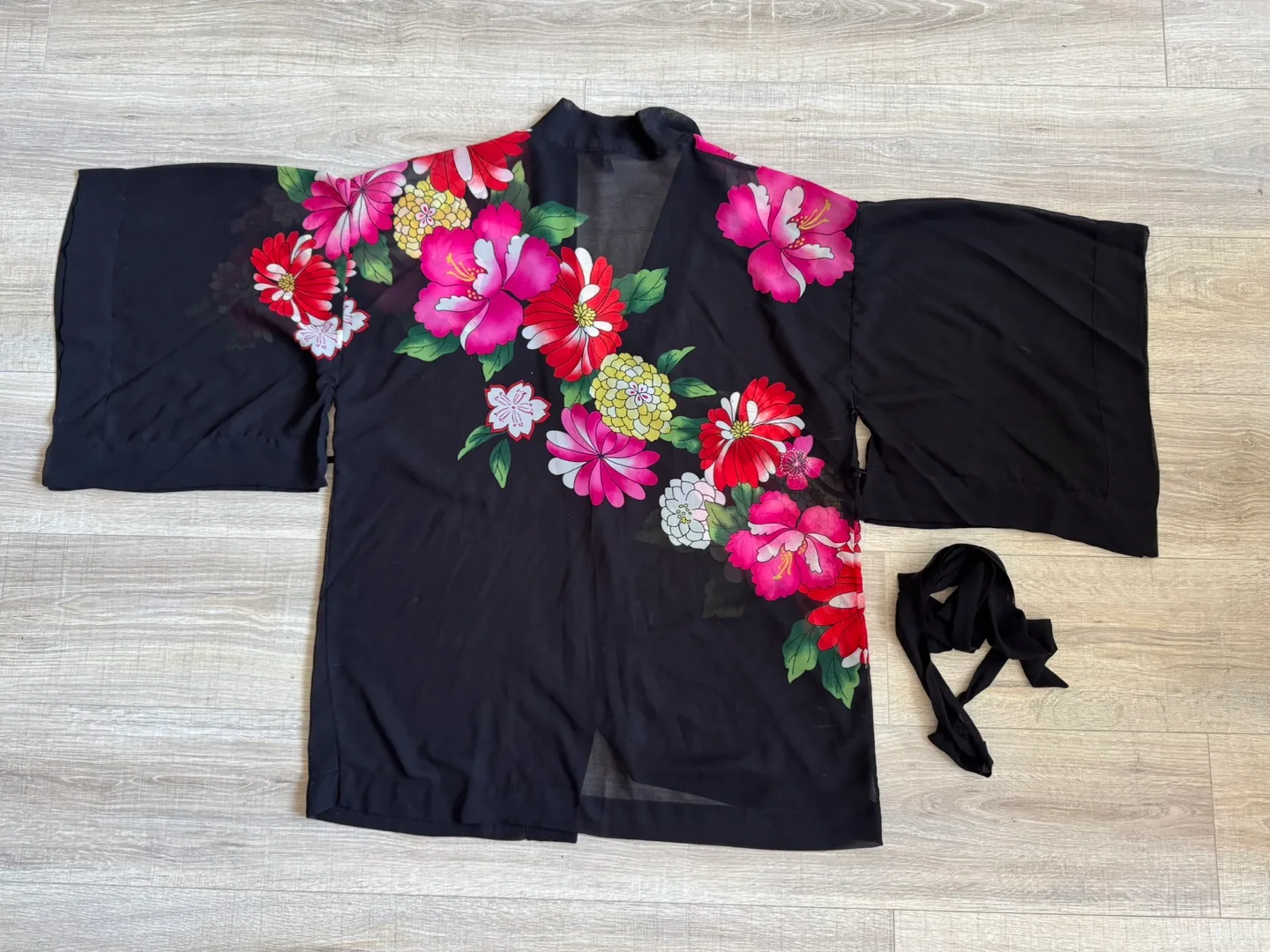 Victoria's Secret Floral Kimono Robe image indicator(4)