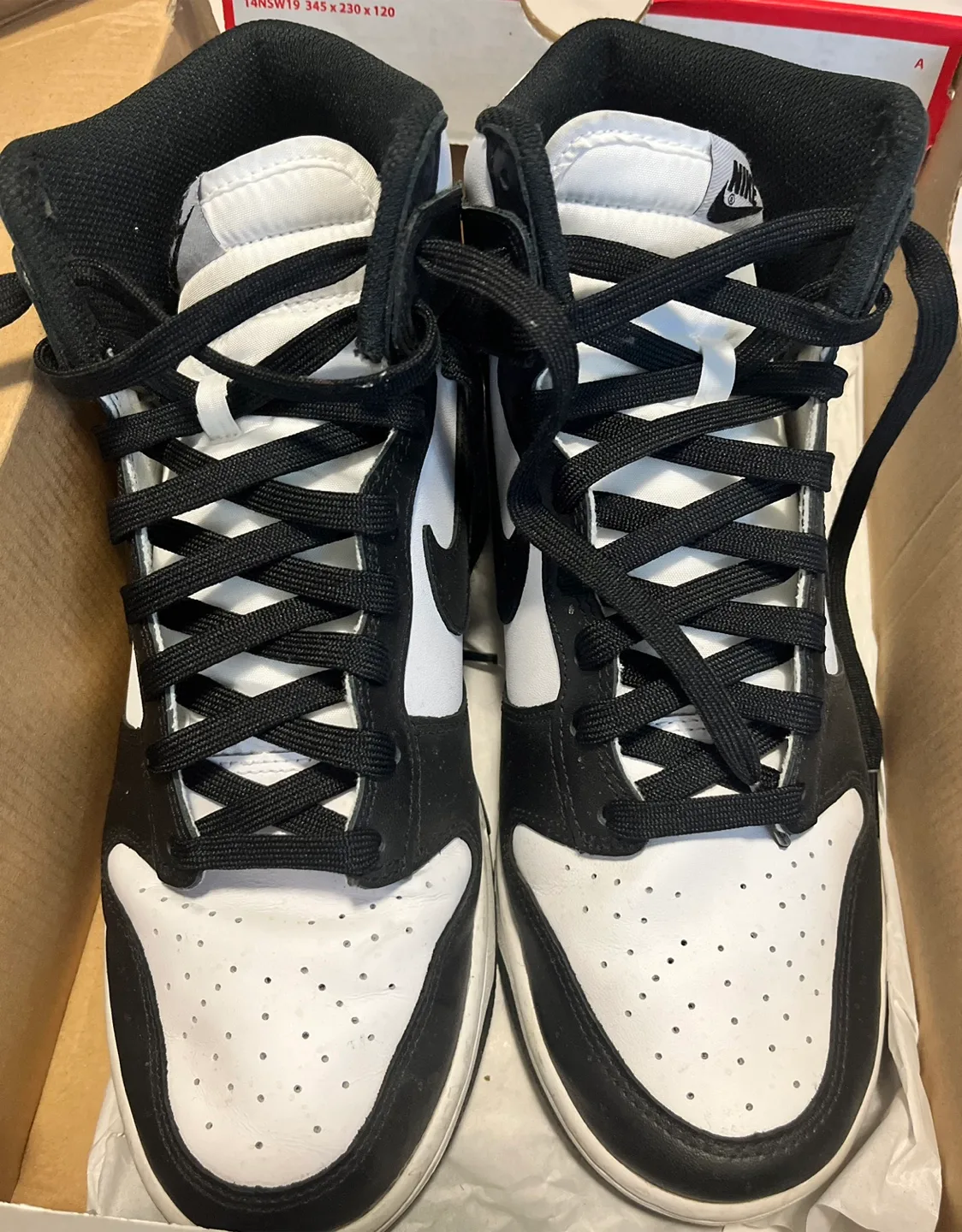 Nike Dunk High Panda Shoes image indicator(3)