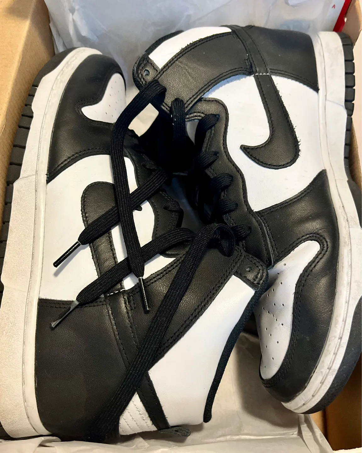 Nike Dunk High Panda Shoes thumbnail