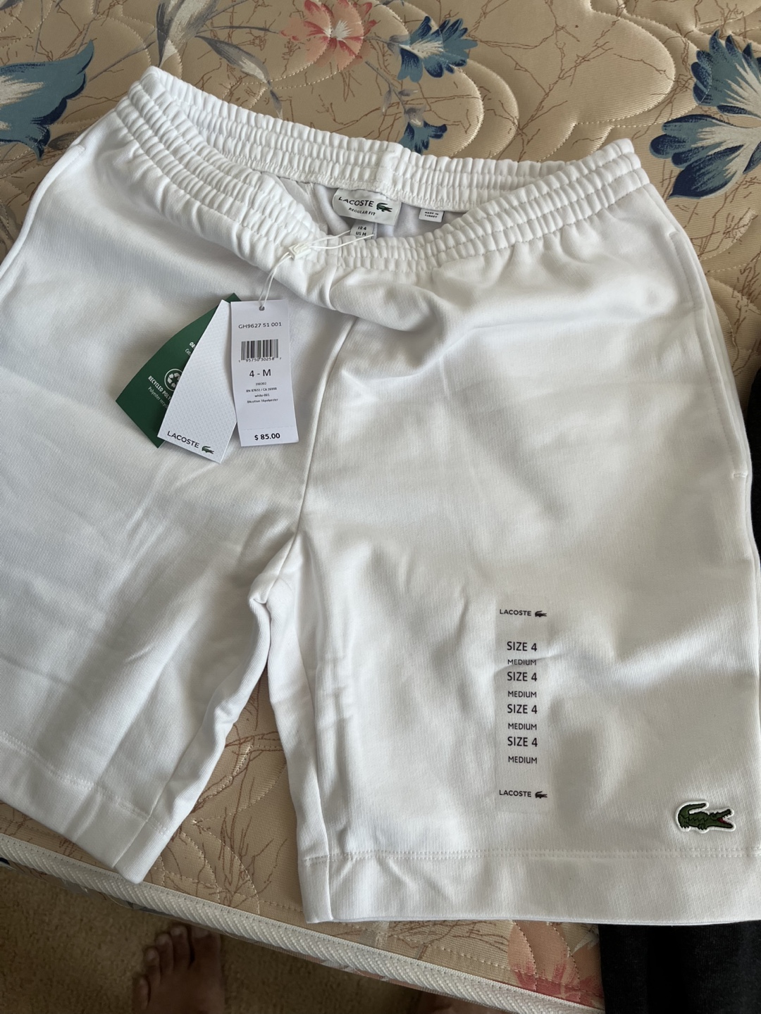 Lacoste White Regular Fit Shorts - Size Medium - photo 3