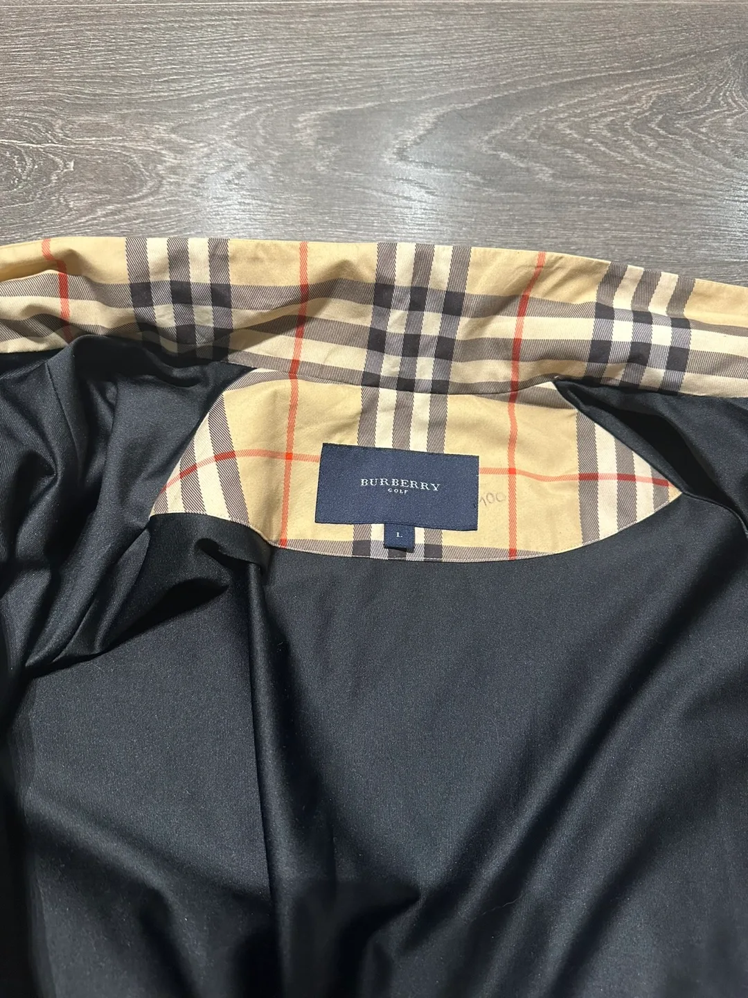 100% Authentic Burberry Golf Jacket Check Mens L image indicator(2)