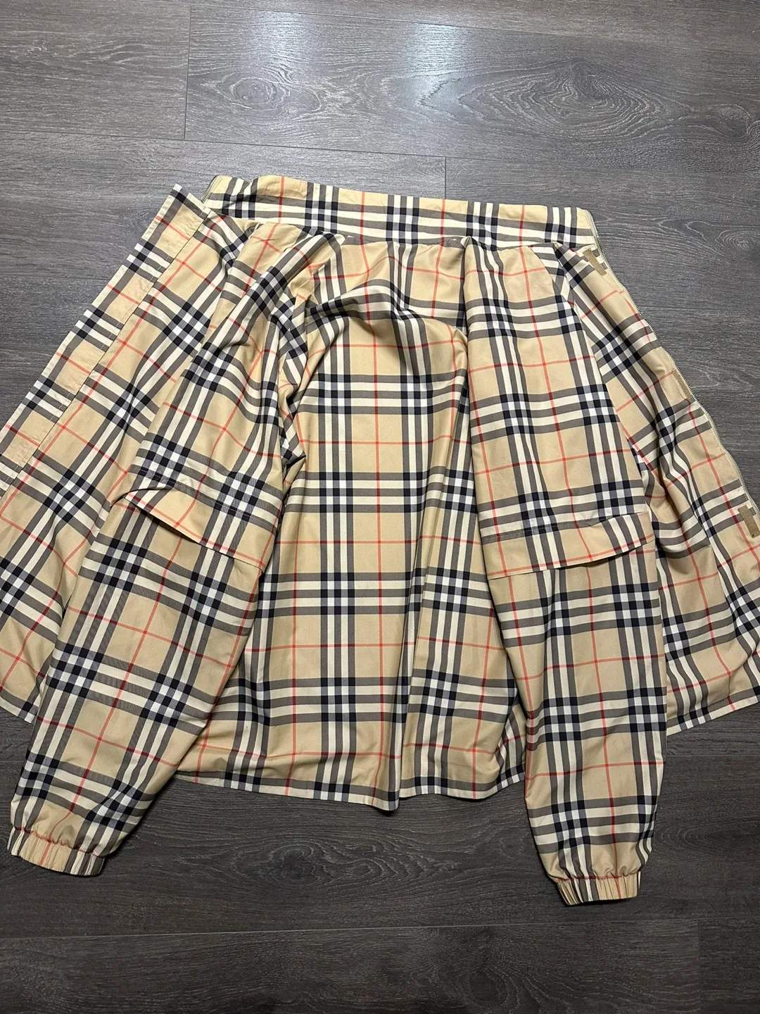100% Authentic Burberry Golf Jacket Check Mens L image indicator(10)
