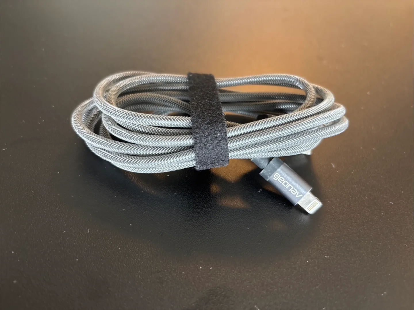 geonAV Lightning to USB Cable thumbnail