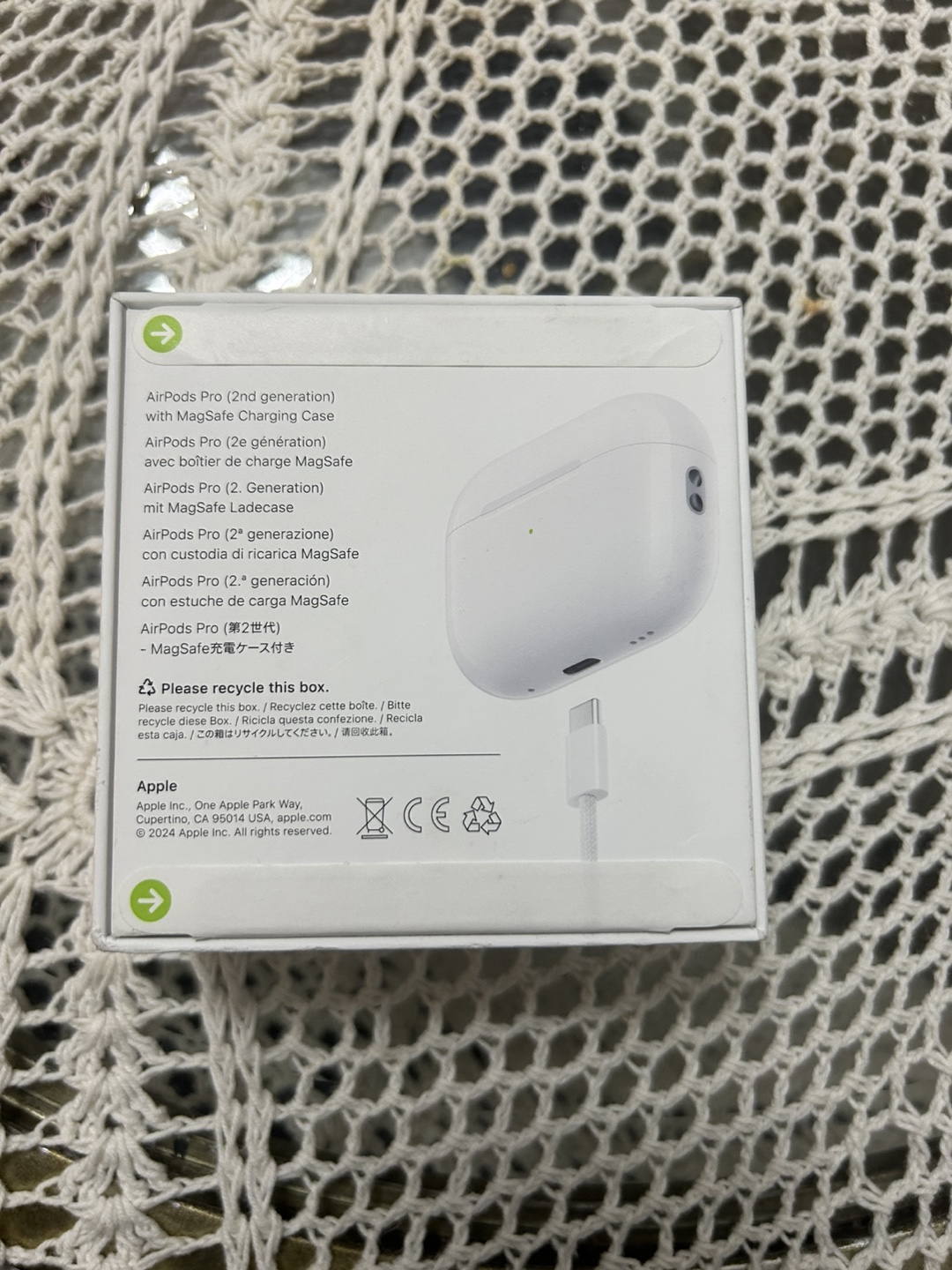AirPods Pro (2nd generation) with MagSafe Charging Case - photo 2