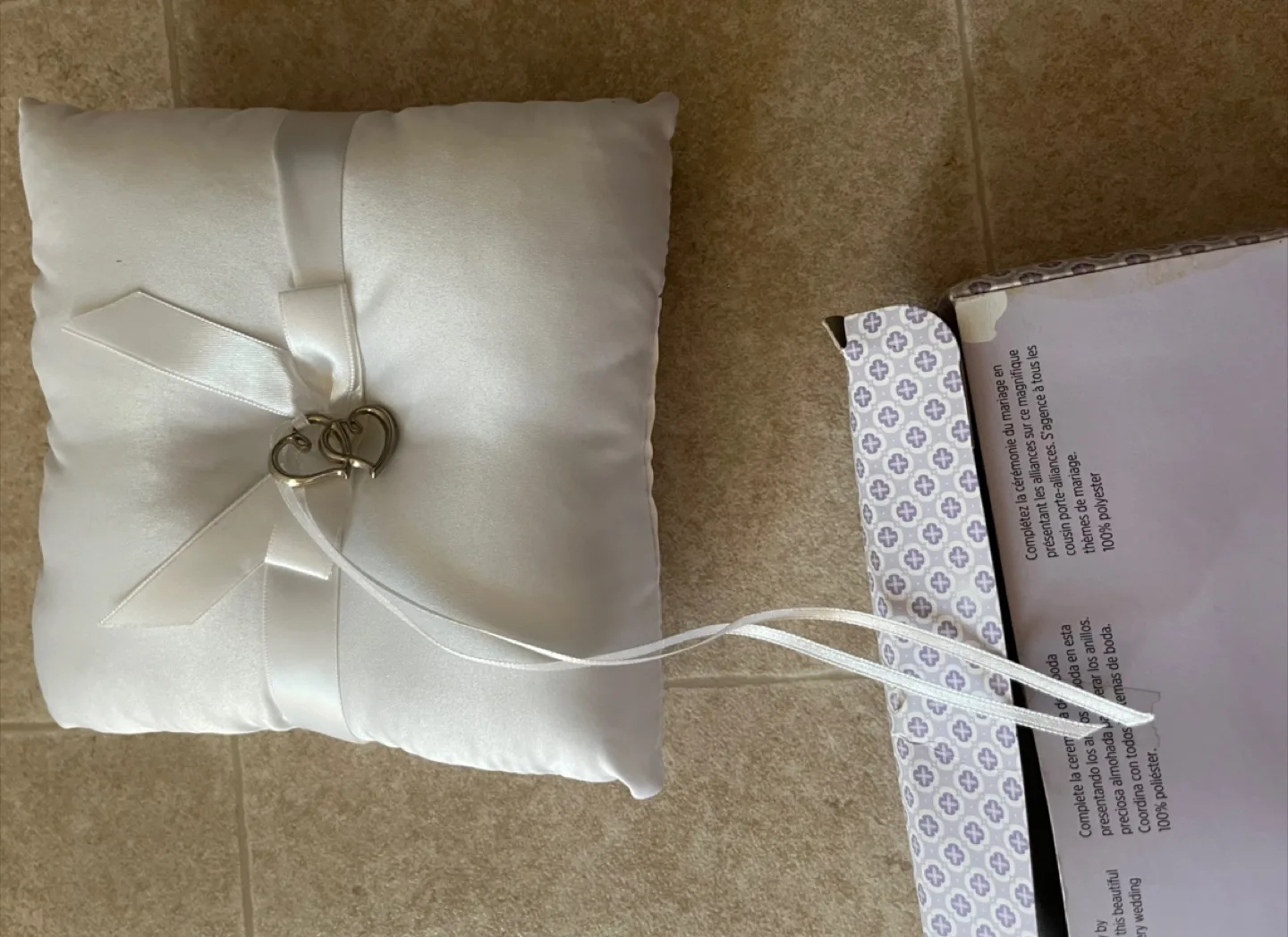 Wilton Ring Pillow - Wedding Ceremony image indicator(4)