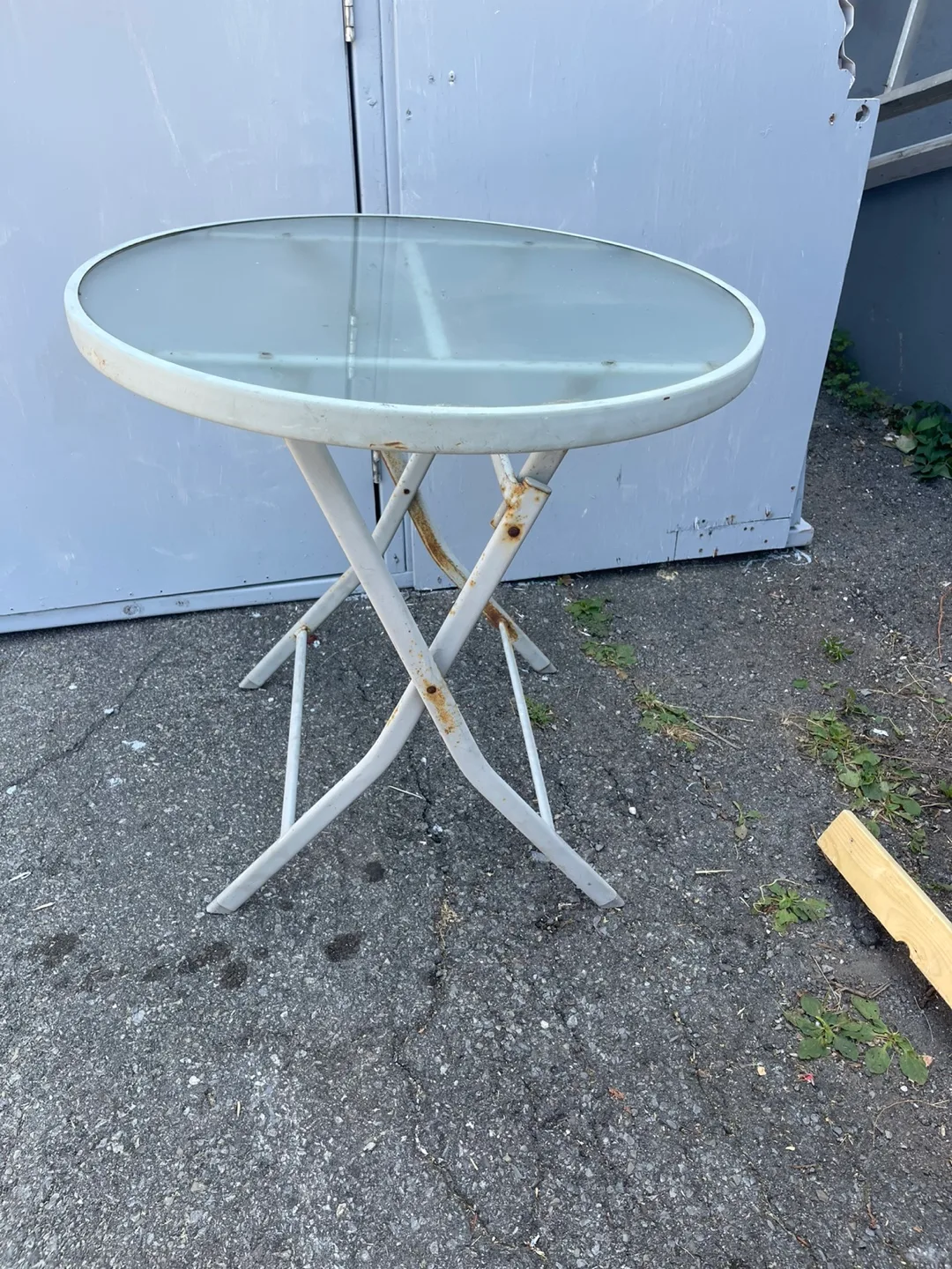 Round Glass Top Patio Table thumbnail