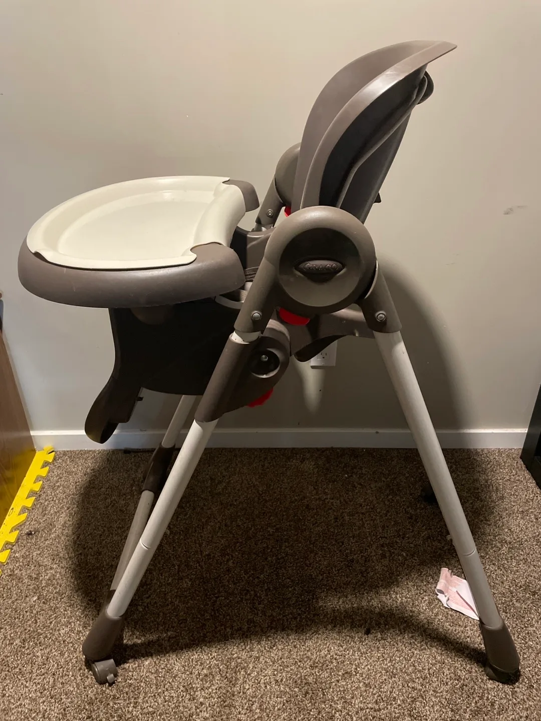 Graco High Chair - Brown & White