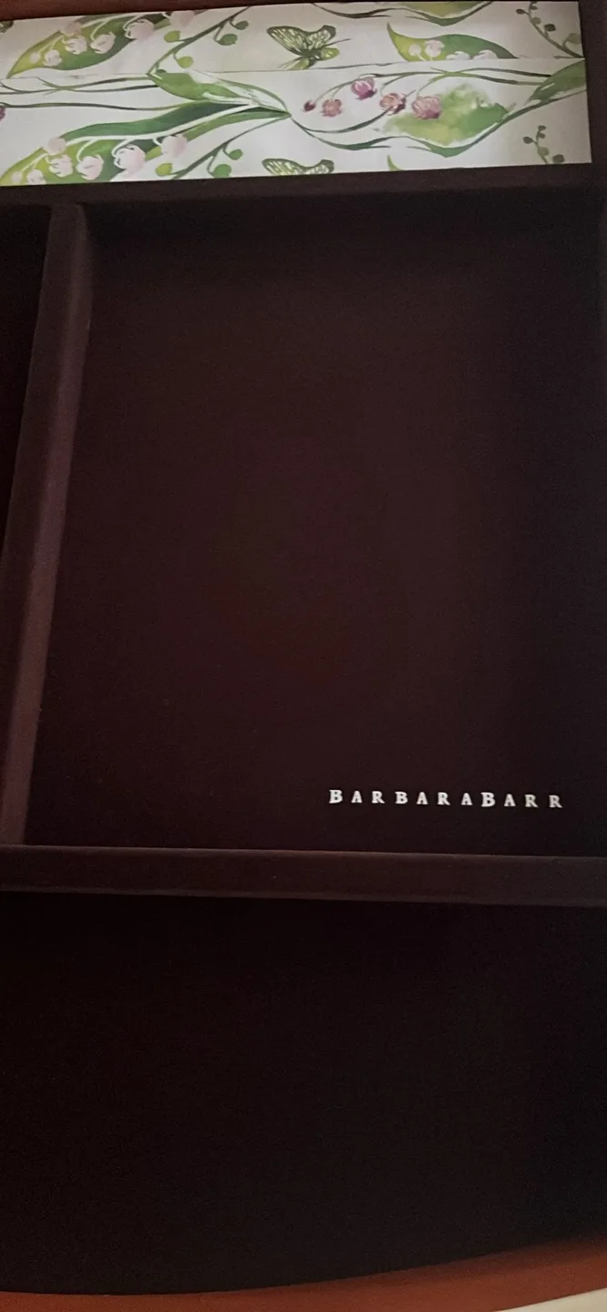 Barbara Barry Desk image indicator(4)