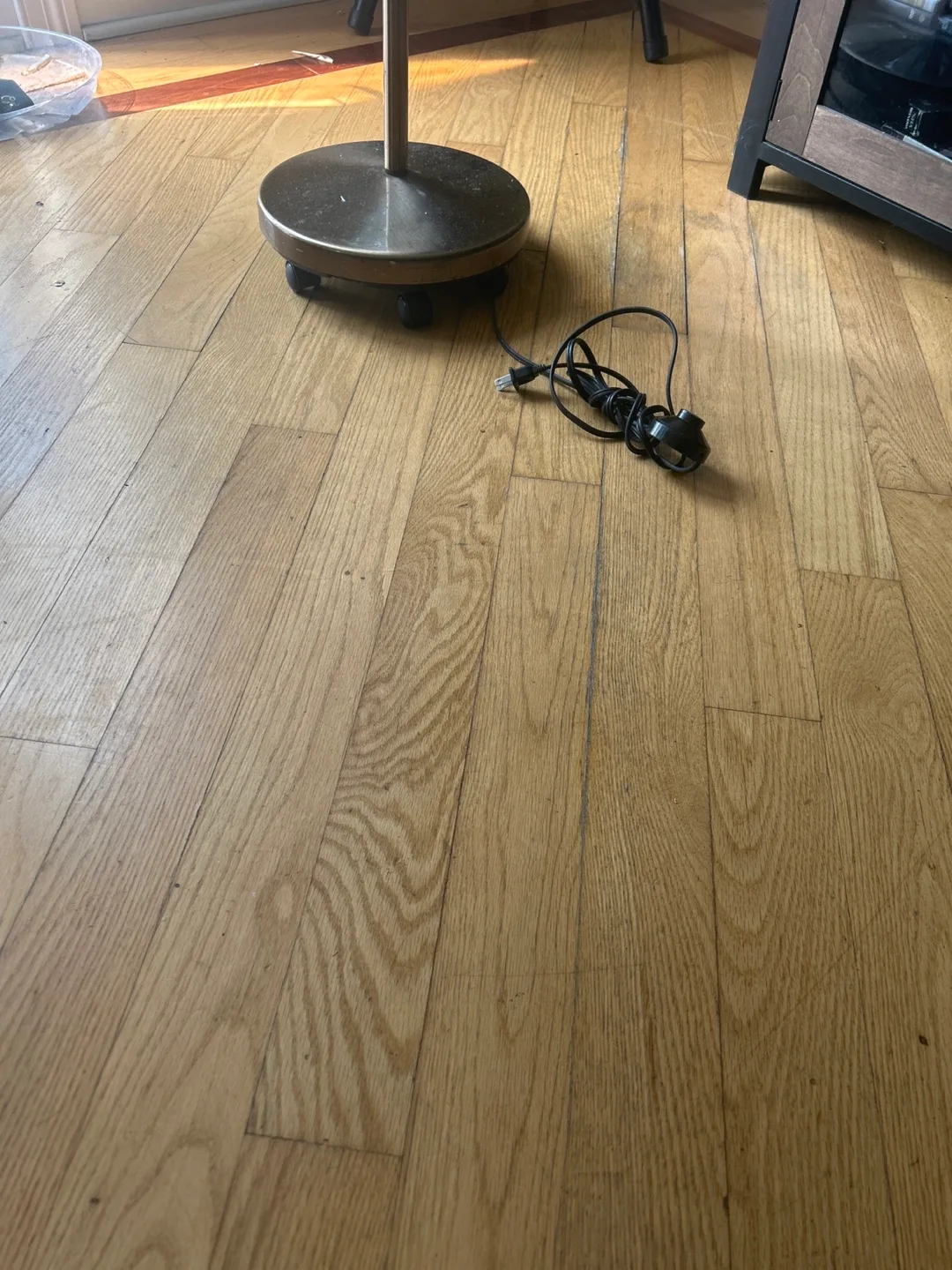 Floor Lamp image indicator(3)