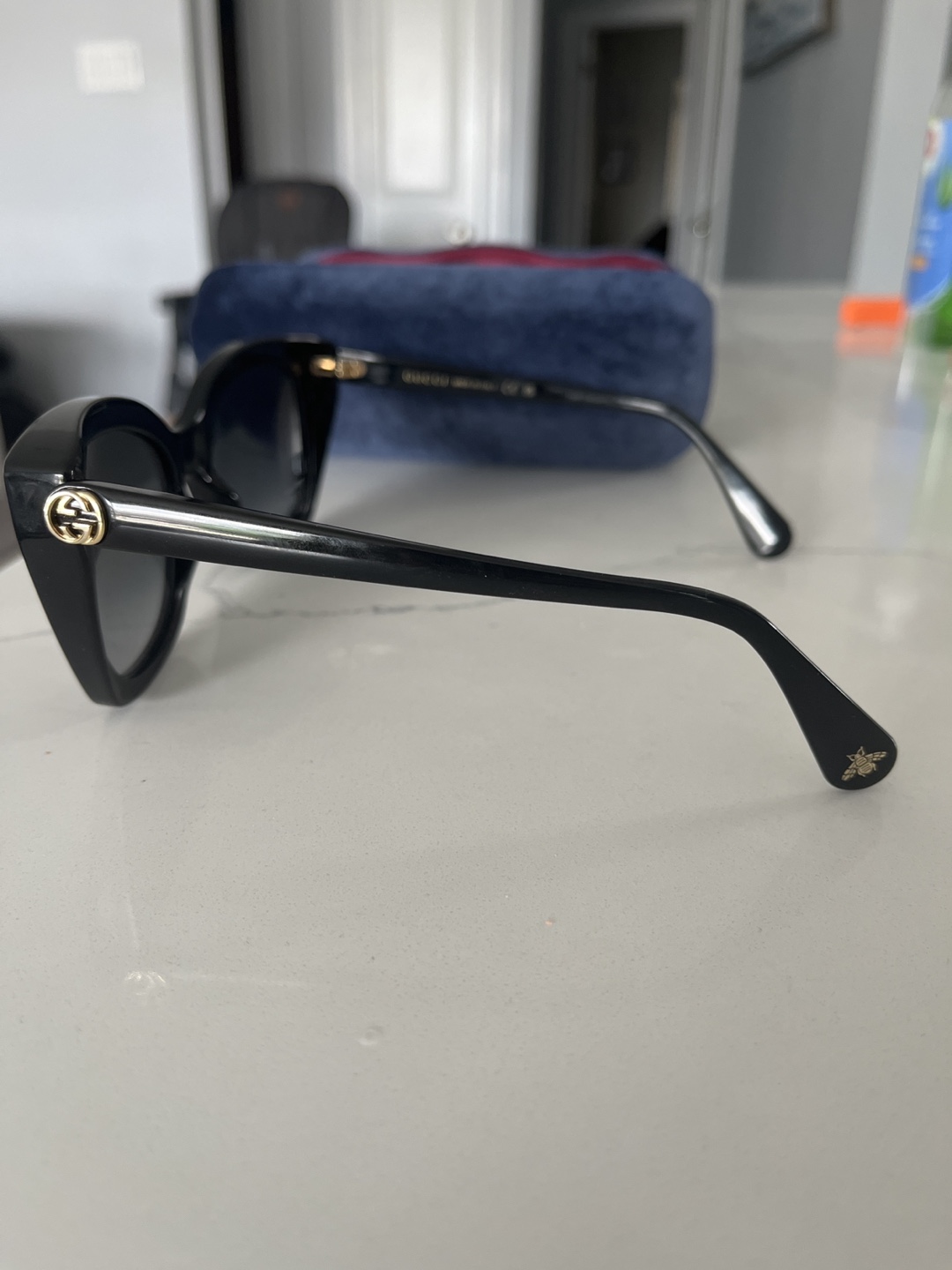 Gucci Black Sunglasses with Case - photo 2