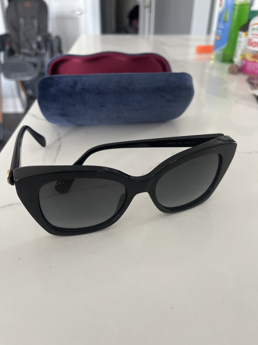 Gucci Black Sunglasses with Case - photo 4