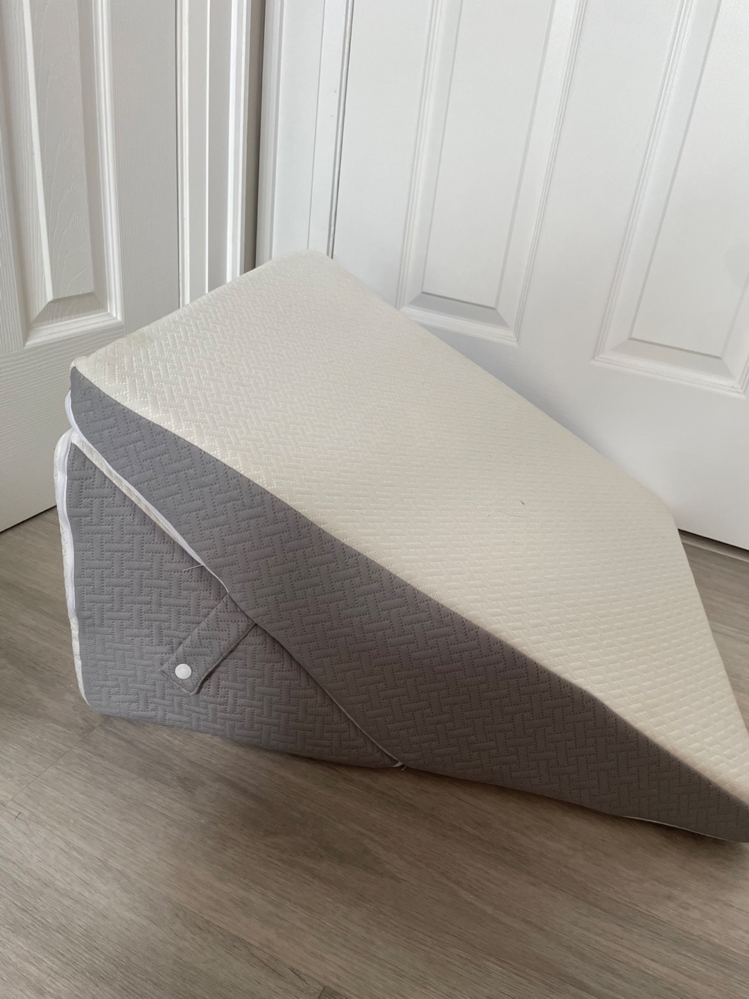 Adjustable Bed Wedge Pillow - Grey & White - photo 2