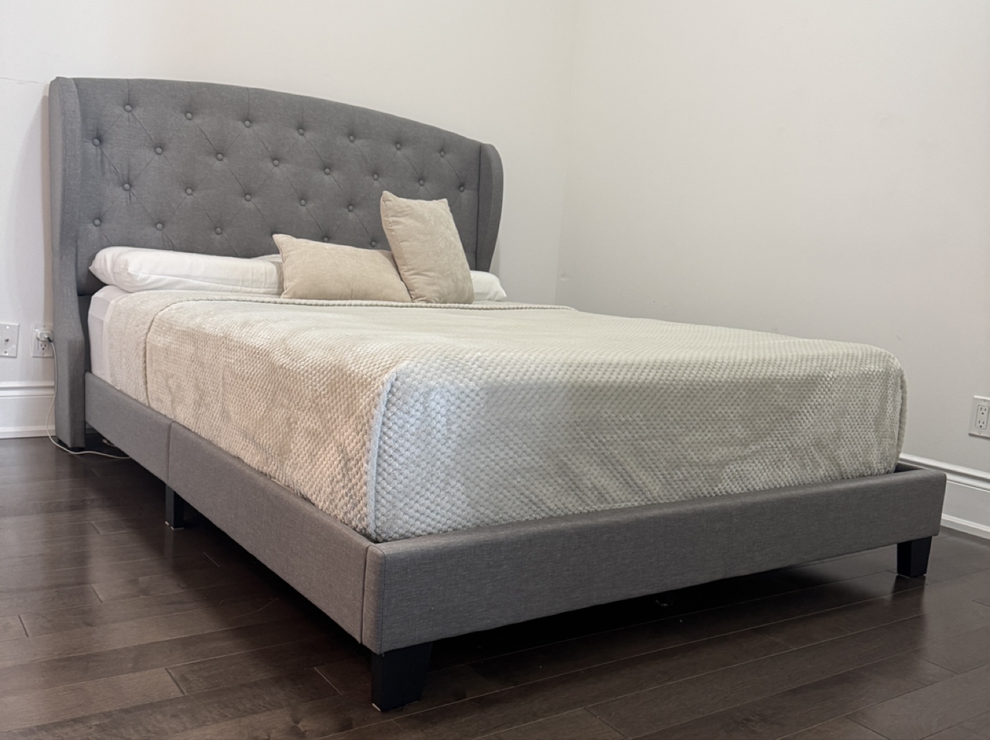Upholstered Wingback Bed Grey - photo 3