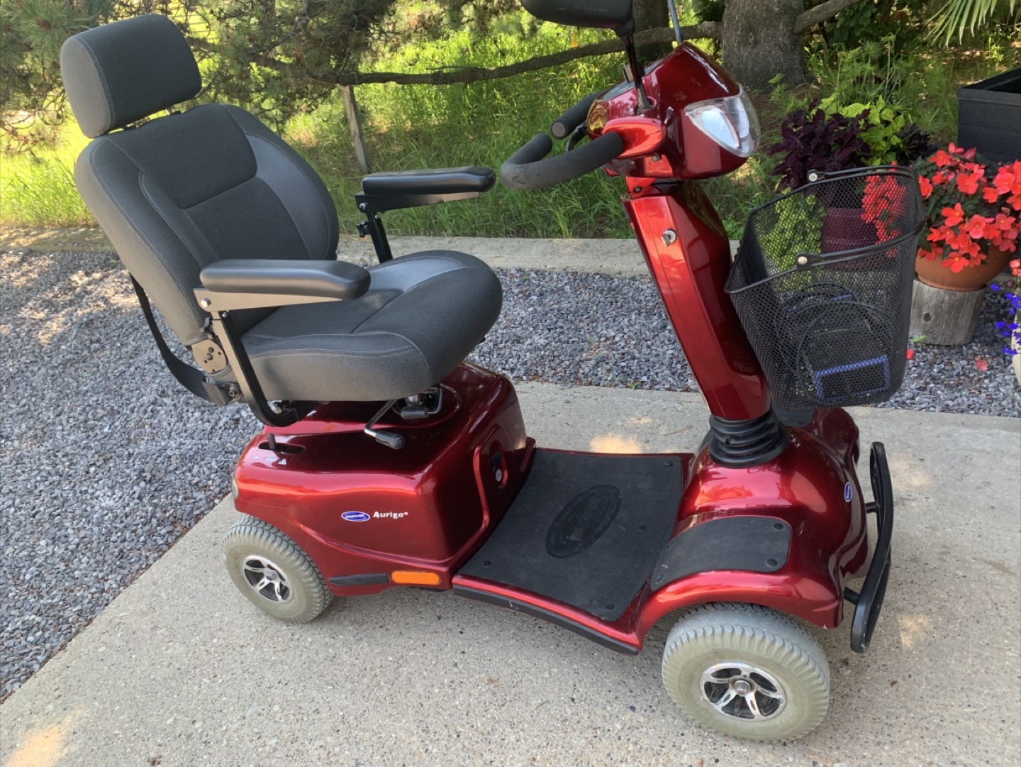 Invacare Auriga 4 wheel Mobility Scooter