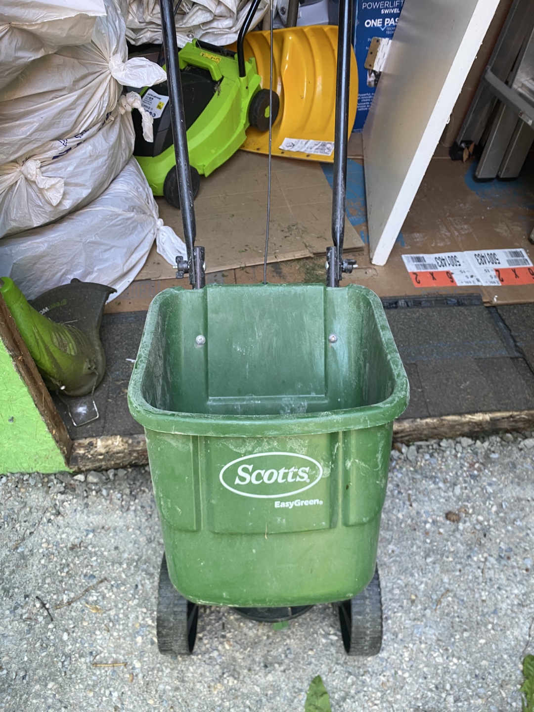 Scotts EasyGreen Spreader