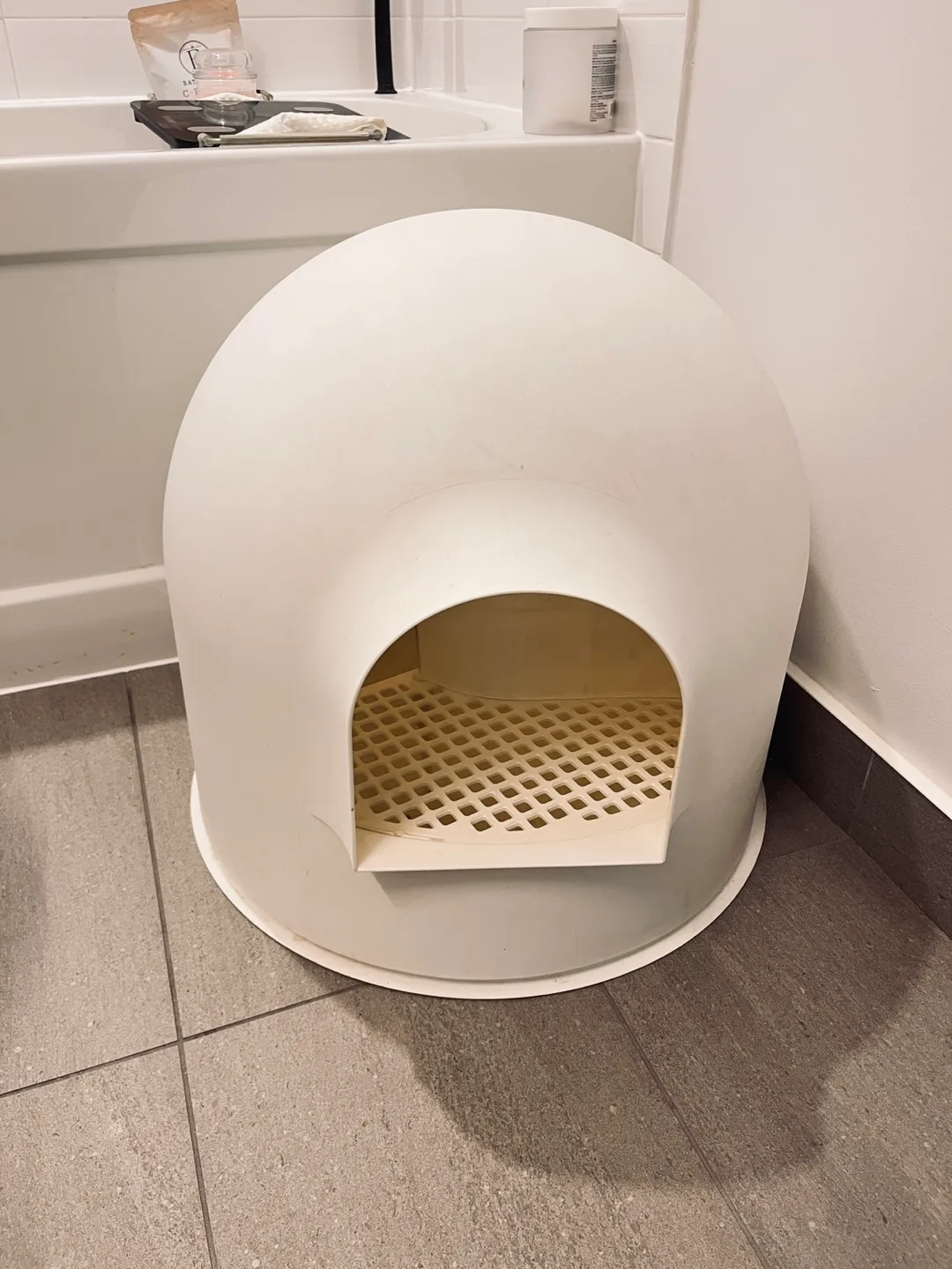 pidan Igloo Cat Litter Box thumbnail