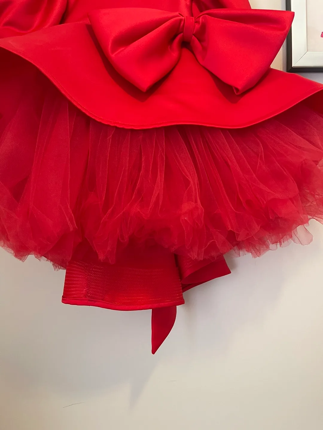 PRACTICALLY NEW: Red elegant Custom-Made size 2-4y image indicator(4)