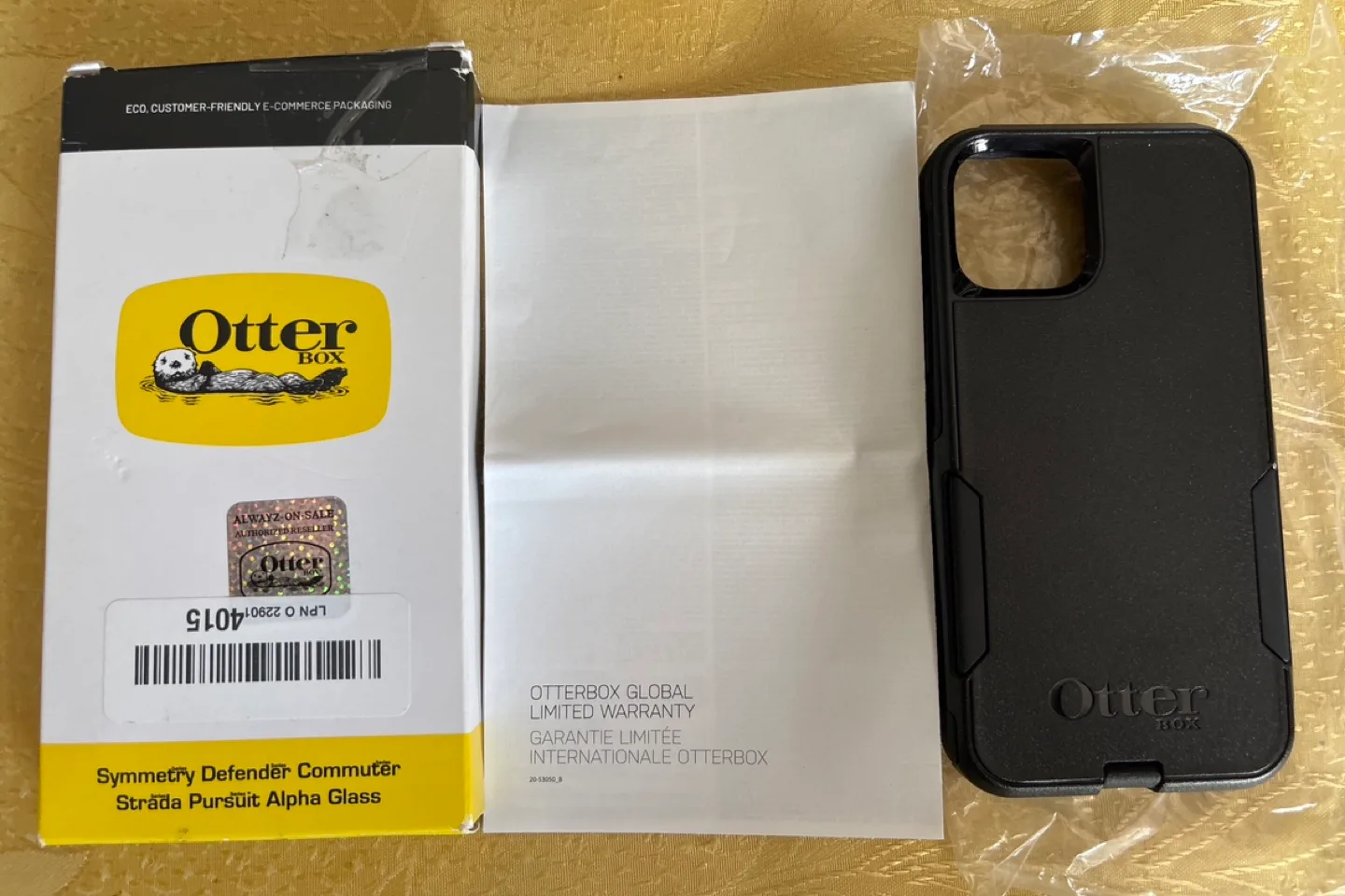 Otterbox Commuter Case for iPhone 13/14/15 thumbnail