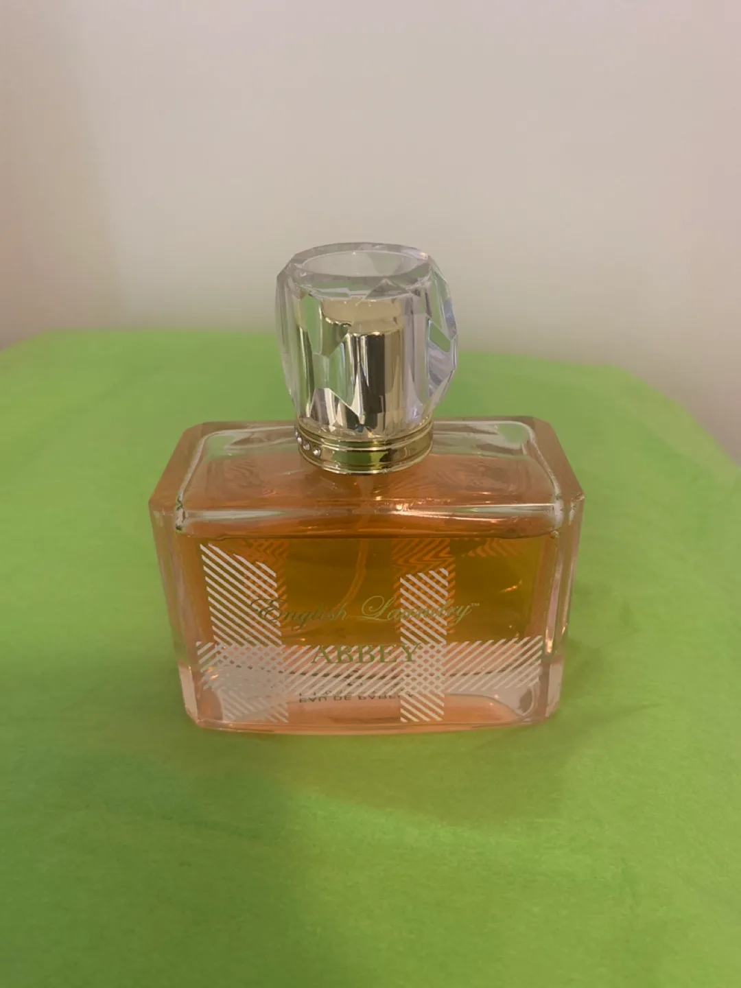 English Laundry Perfume: Abbey thumbnail