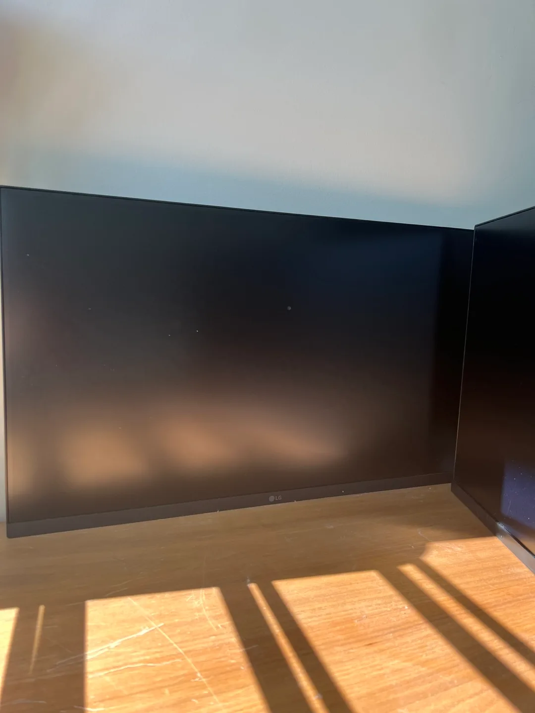 LG dual Monitor $50/monitor thumbnail