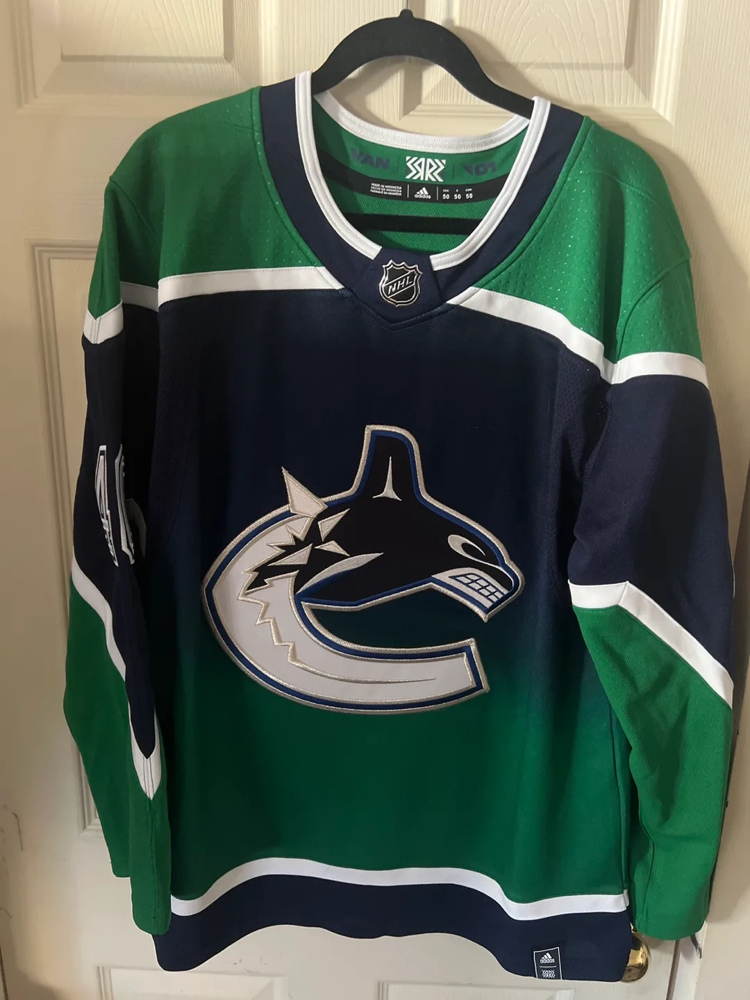 Adidas Canucks Elias Pettersson Jersey thumbnail
