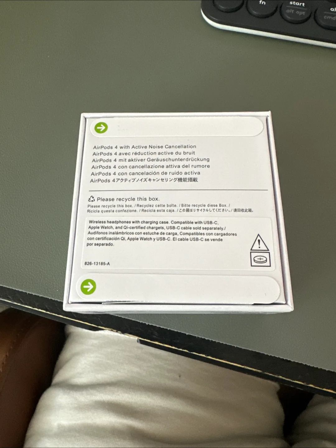 AirPods 4th Generation image indicator(2)