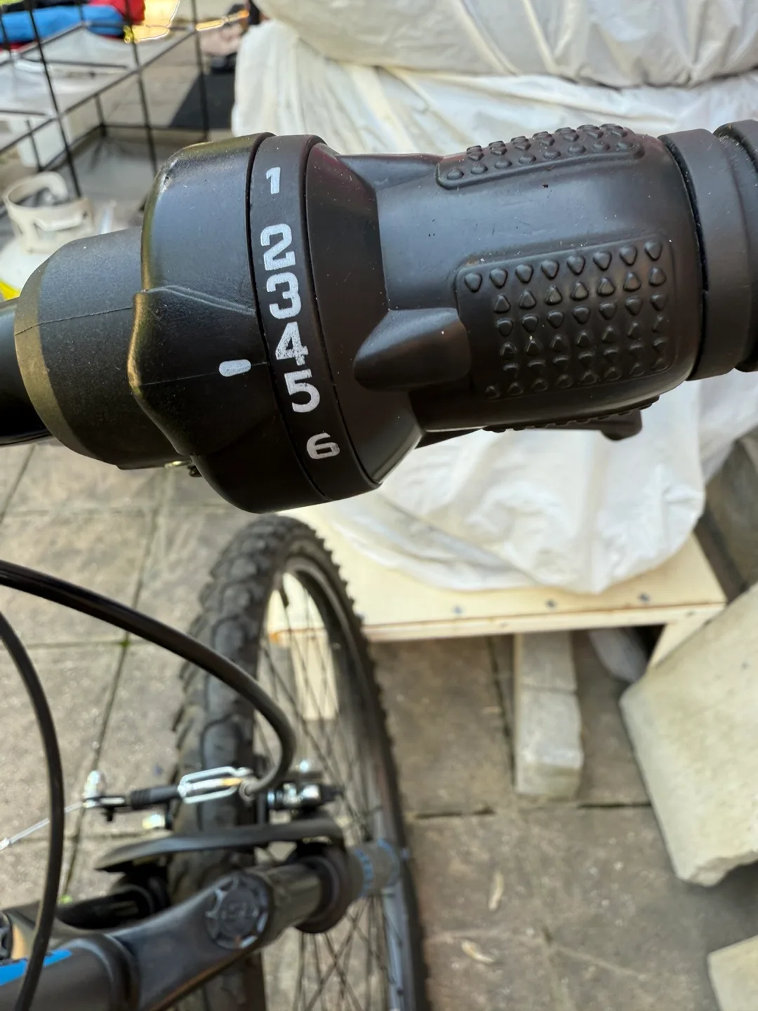 Boundary Trail 26" Mountain Bike - Grey/Blue image indicator(3)