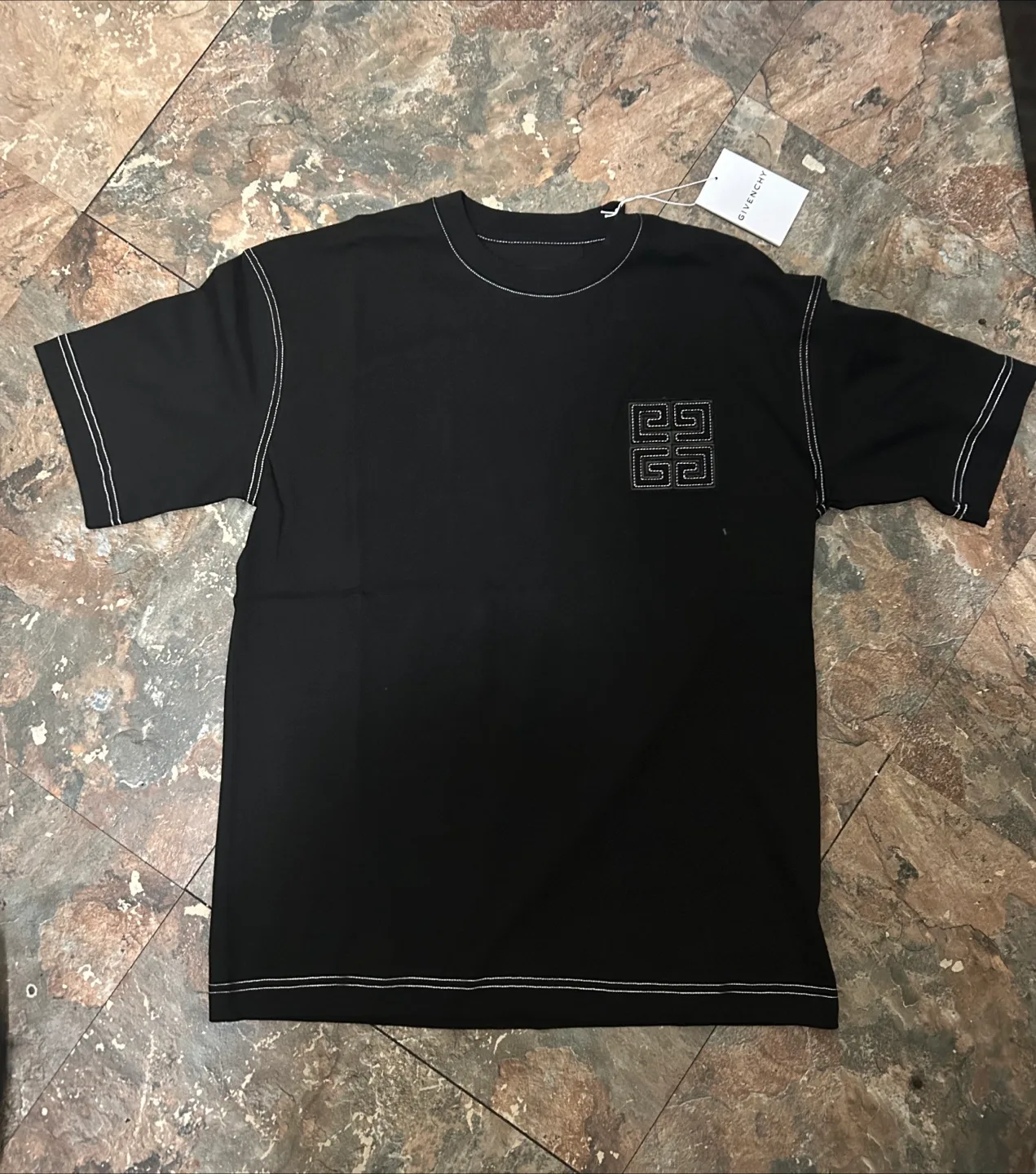 Authentic Givenchy Boxy Fit 4G Embroidered T-Shirt Sizes M & L thumbnail