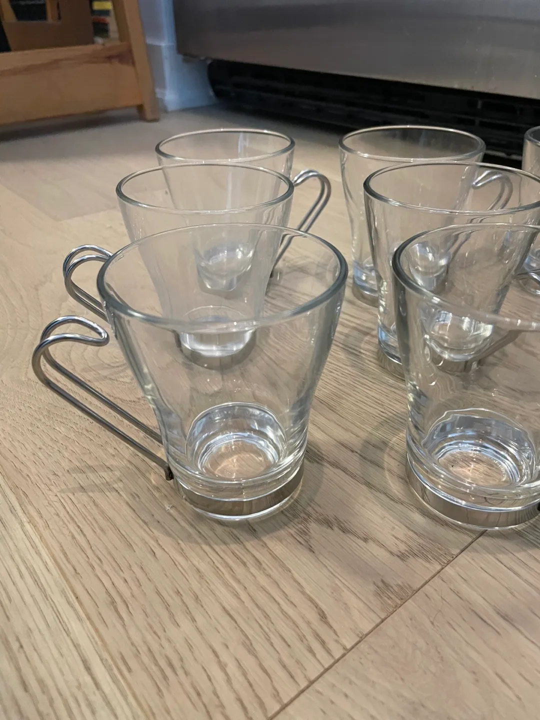 Set of 8 Clear Glass Mugs thumbnail