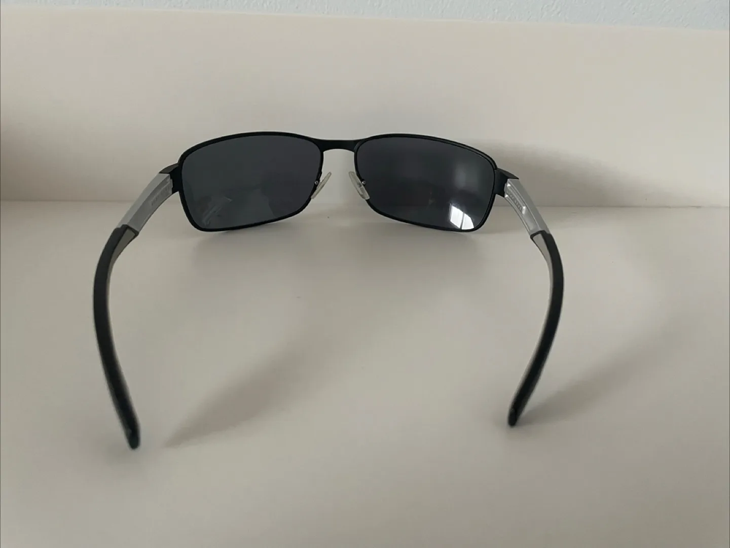 Hugo Boss Sunglasses with Case image indicator(4)