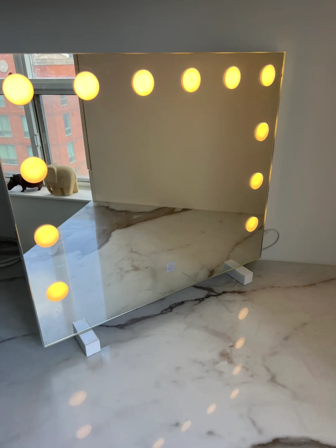 Hollywood Style Vanity Mirror with Lights thumbnail