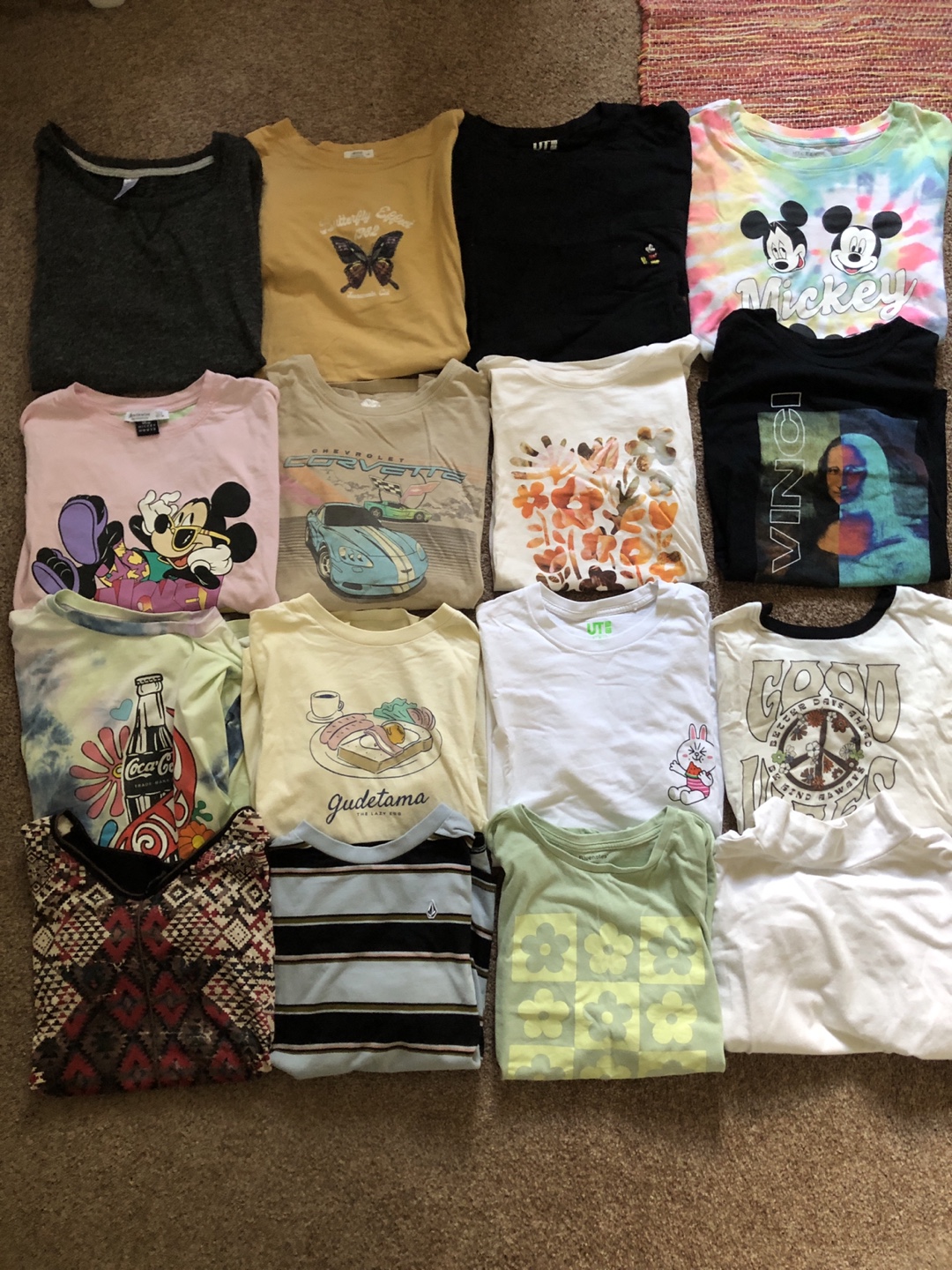 Mixed Lot of Graphic T-Shirts: Make an offer
