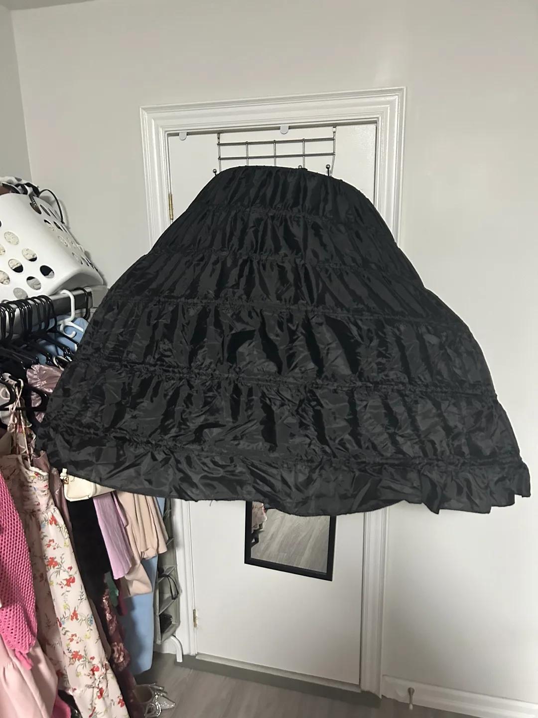 Black Hoop Skirt Petticoat image indicator(3)