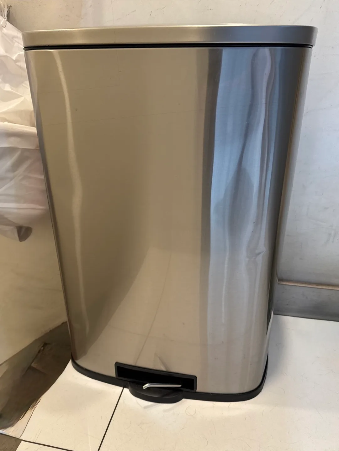 50L Stainless Steel Step Trash Can image indicator(2)
