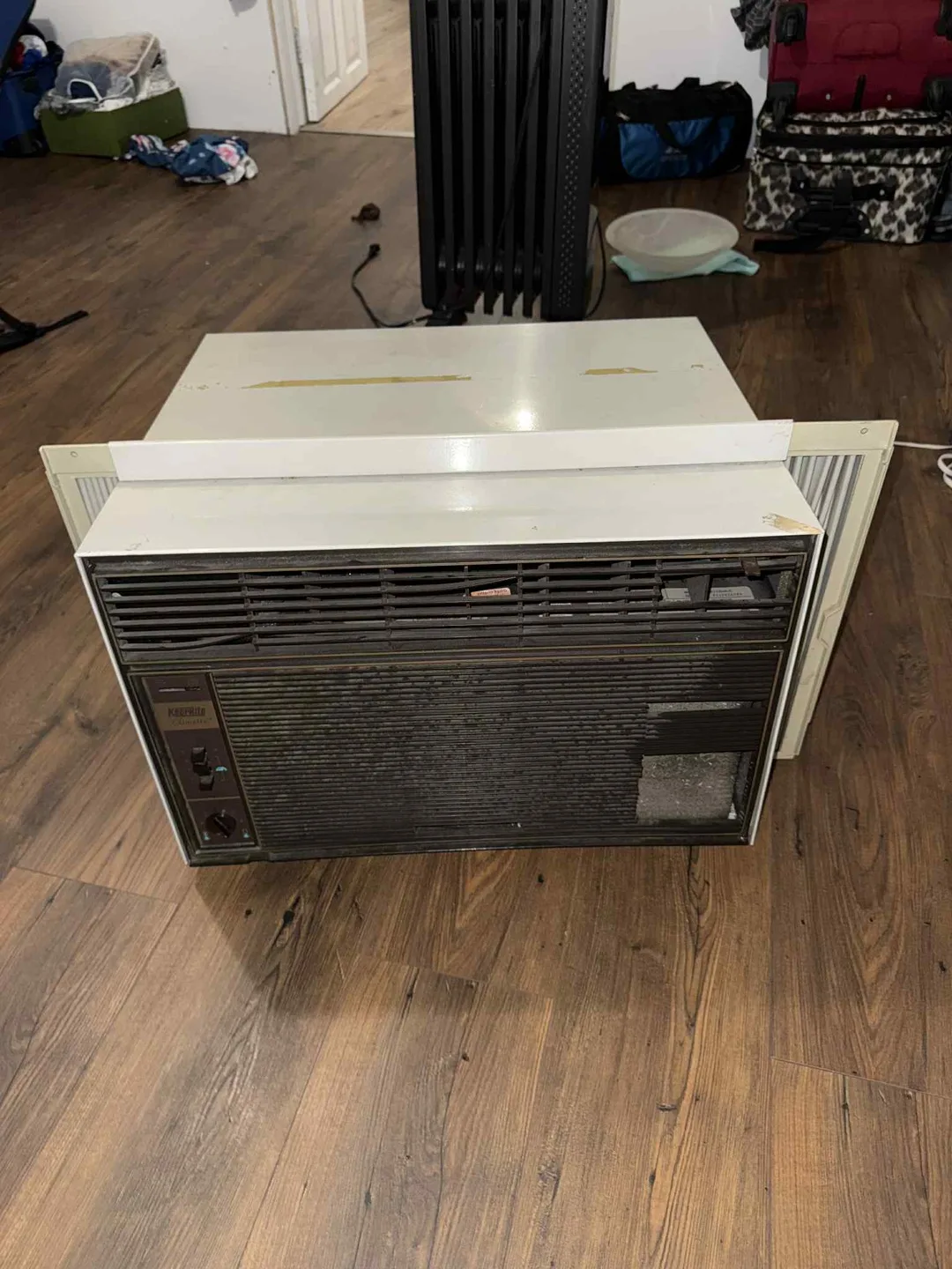 Kelvinator Window Air Conditioner thumbnail